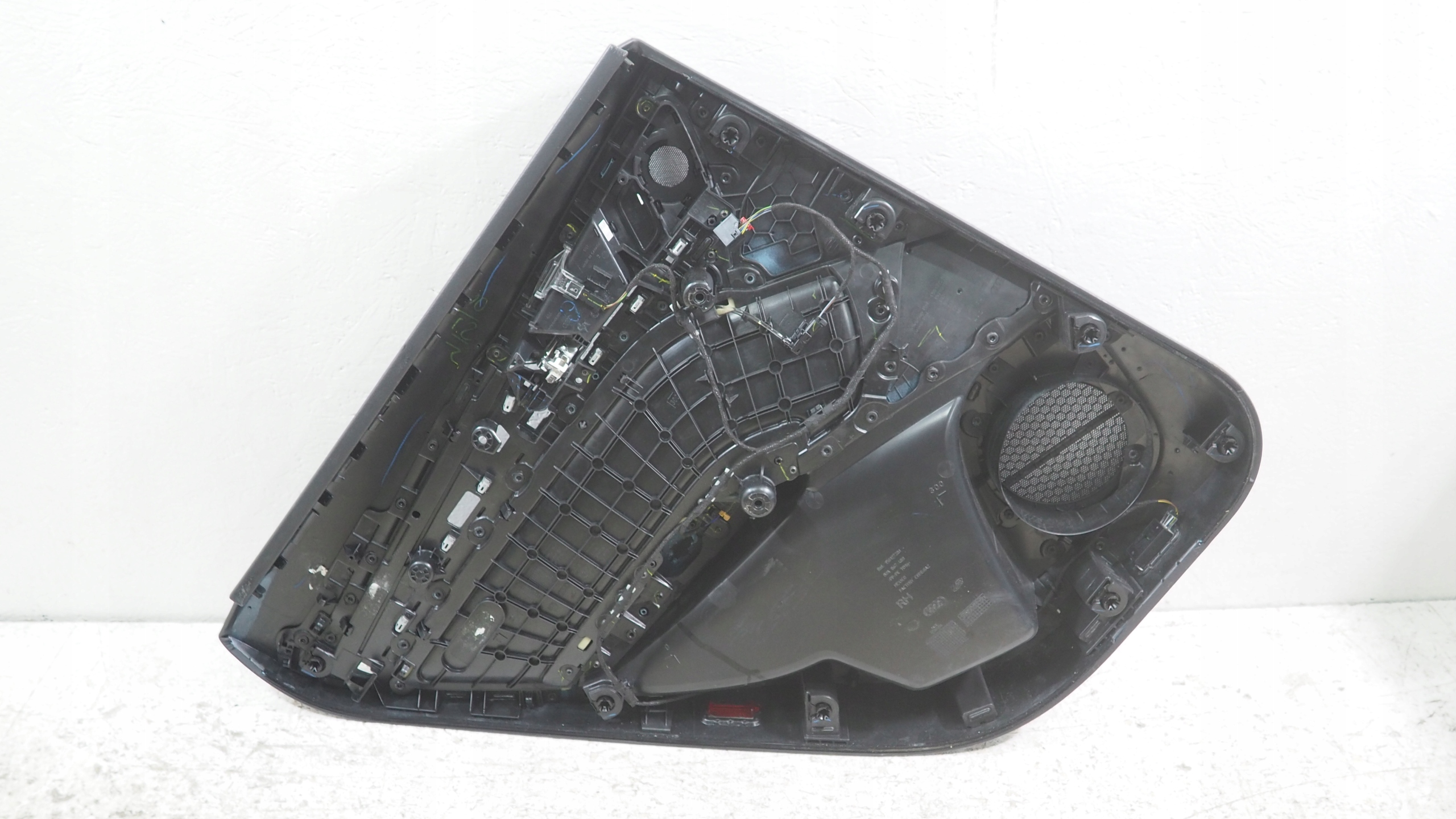 Audi Q5 II 80A upholstery side door right rear part