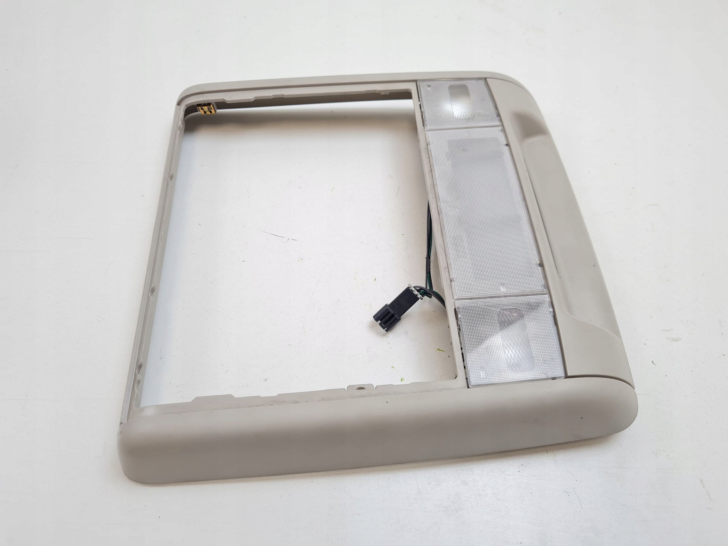 2018 Cadillac ESCALADE IV свет кресло переднего 25835387