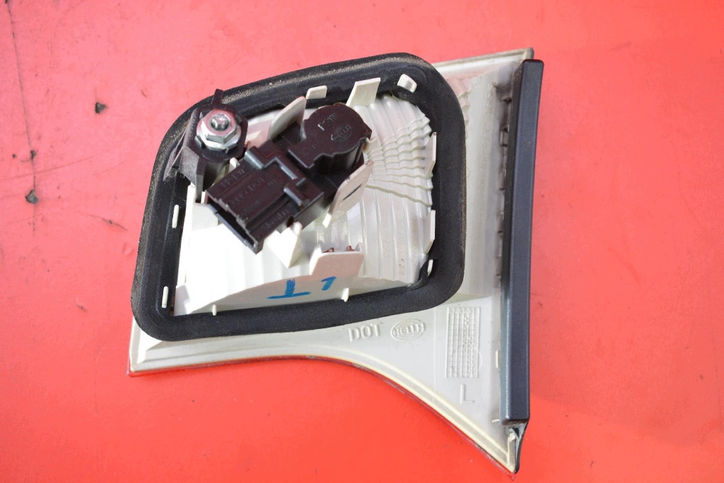 light left rear part rear 8E5945093A AUDI A4 B7 sedan 04-08