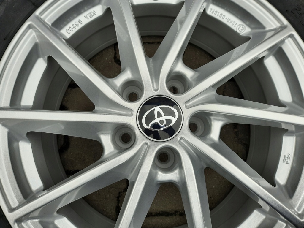TOYOTA CHR CH R KOLA ZIMOWE 215 60R17 CZUJNIKI Rim width 7 0