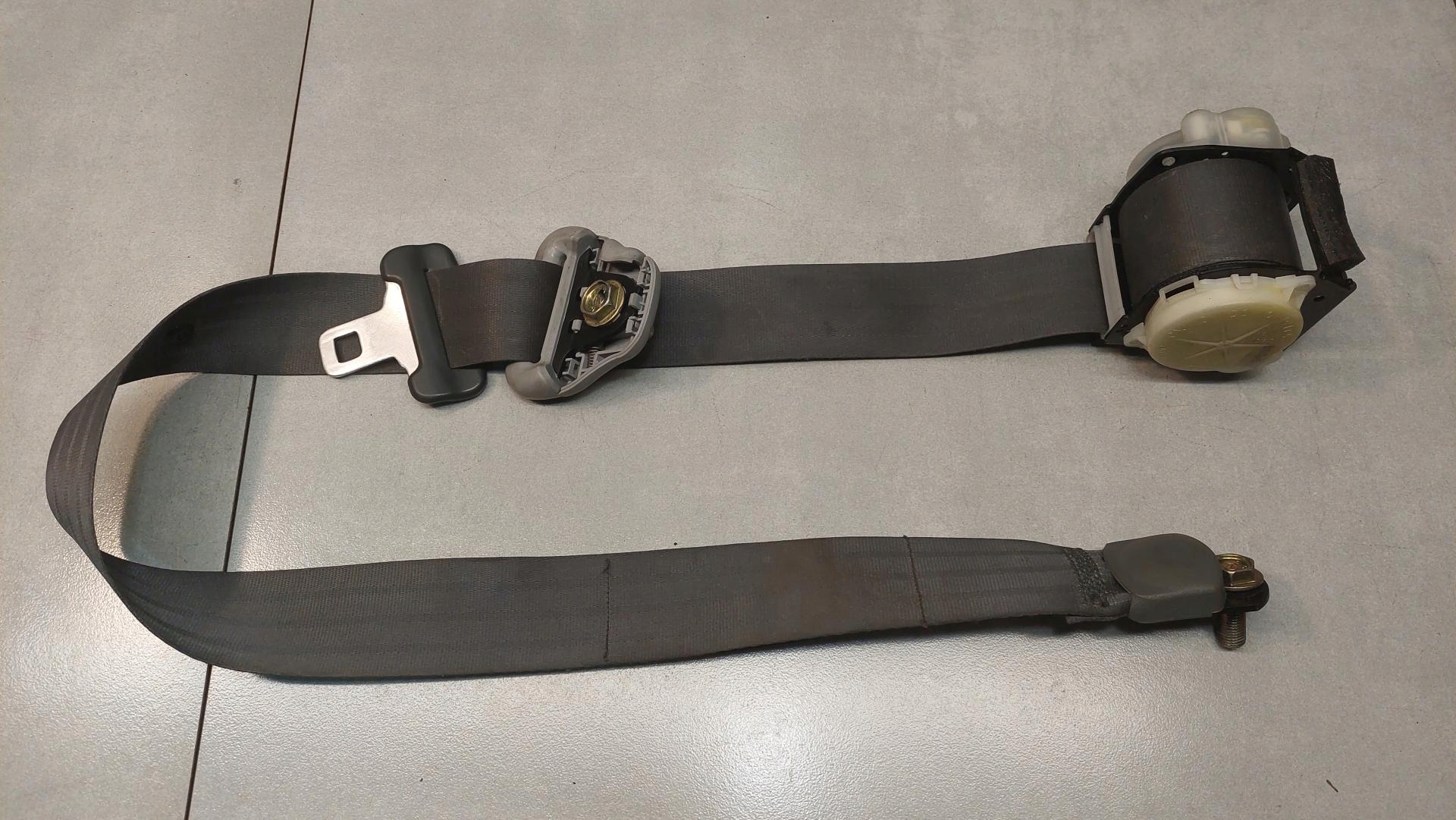 ремень безопасности SPACE WAGON III