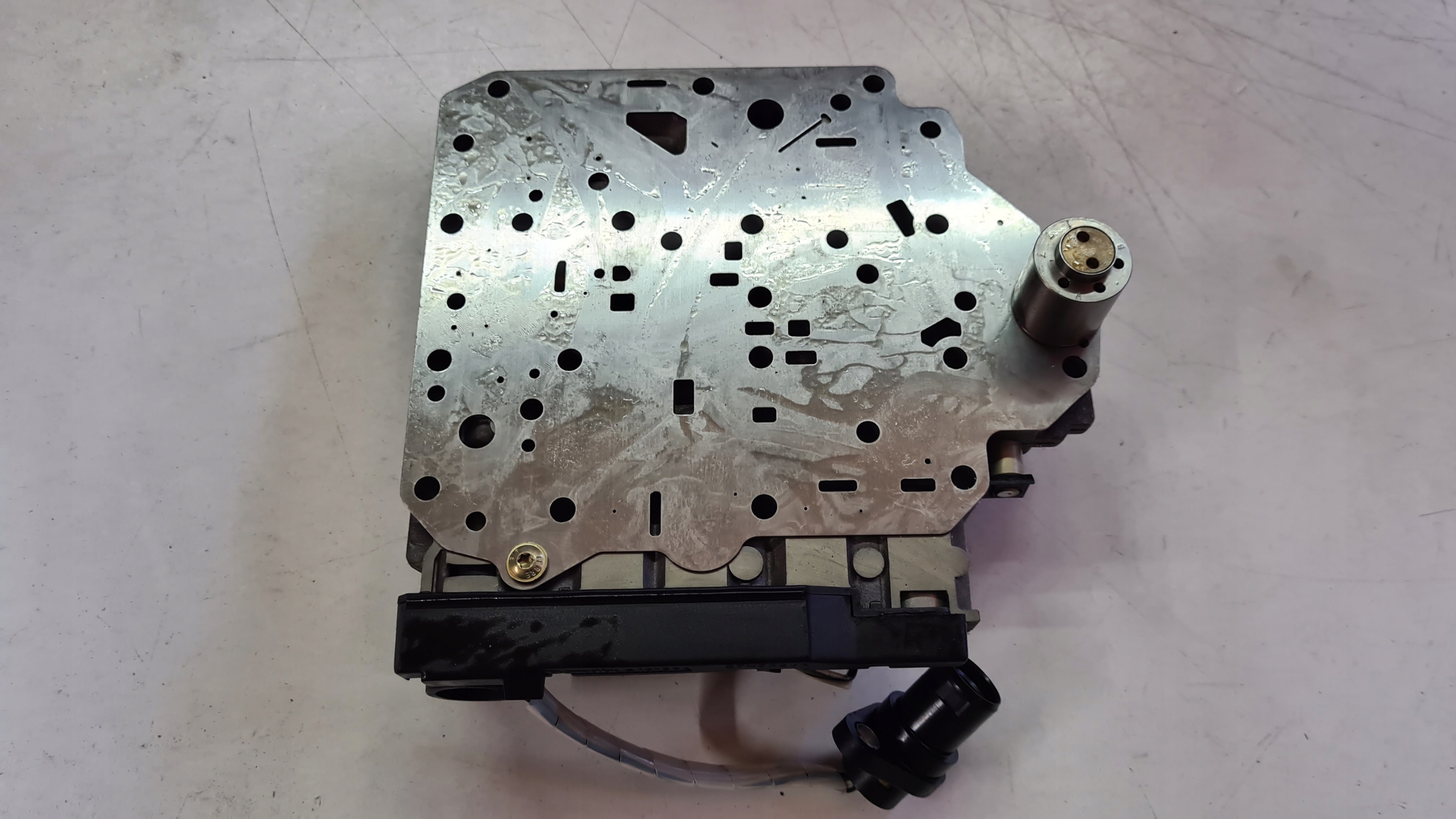 7701465428 - Клапаны автоматической коробки передач RENAULT R21 L483