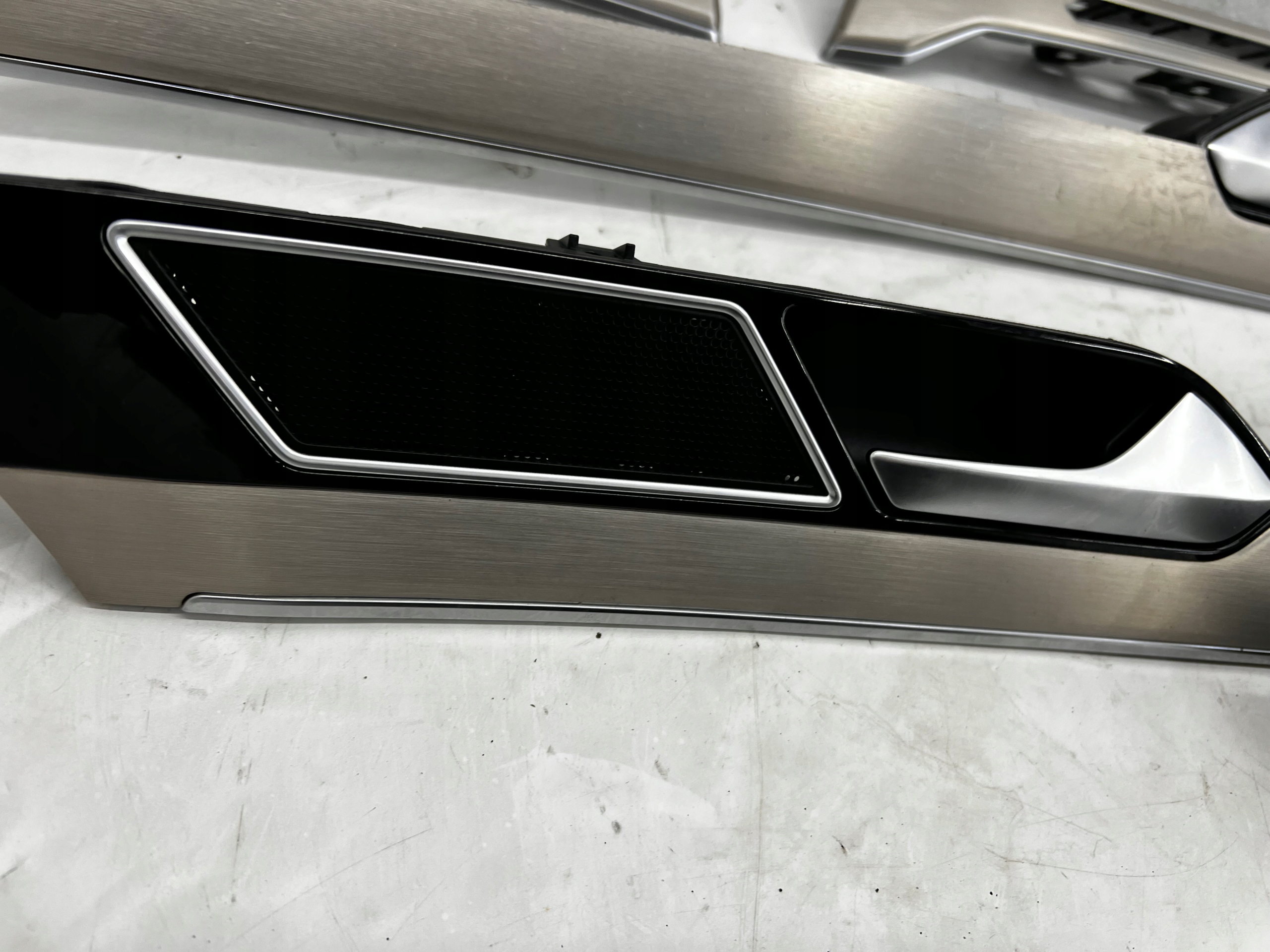 VW PASSAT B8 lišta DEKOR DEKORY dveře EUROPA