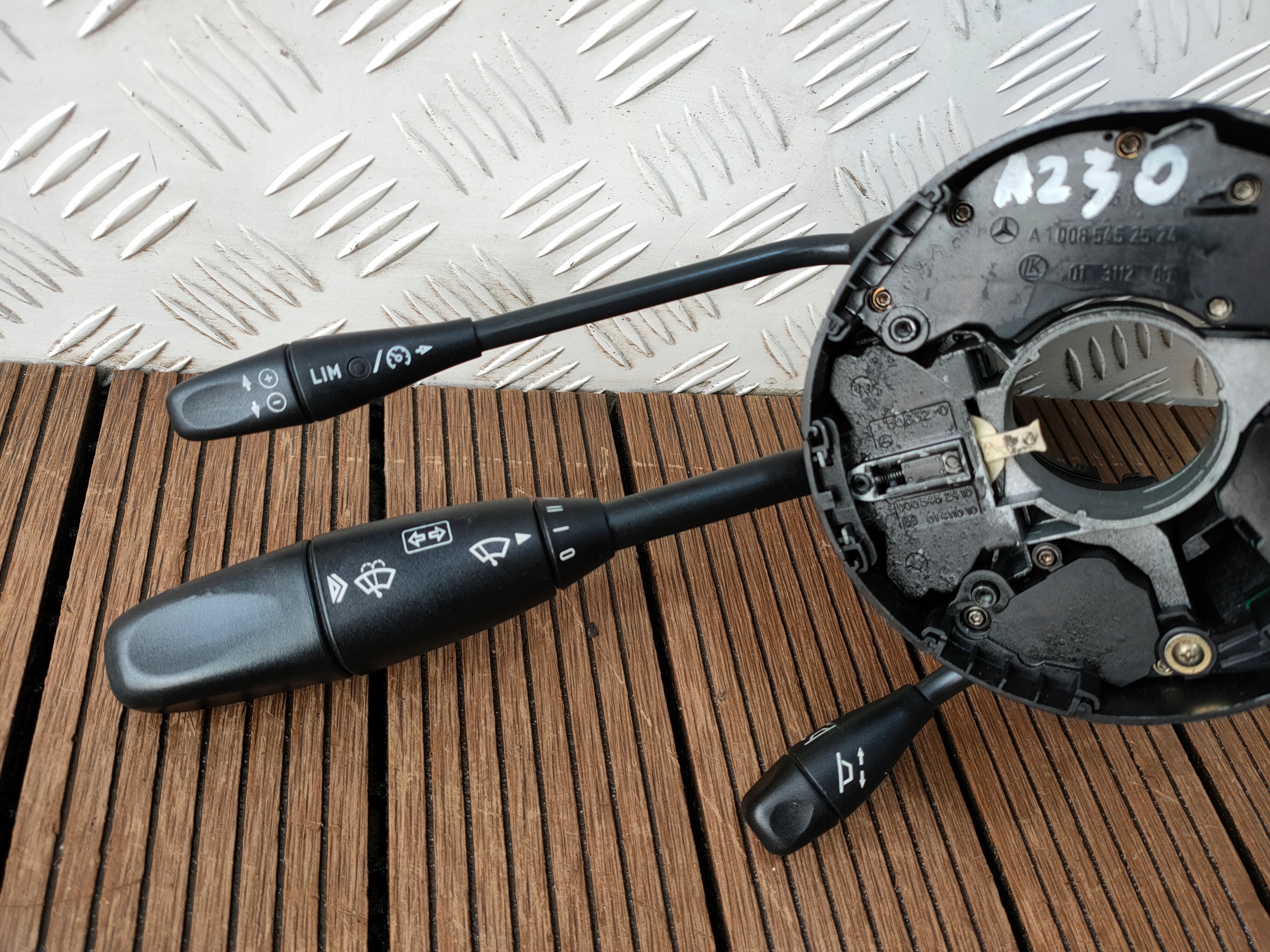 MERCEDES SL R230 Commodo phares Commandes PAJAK A2305400245 OE