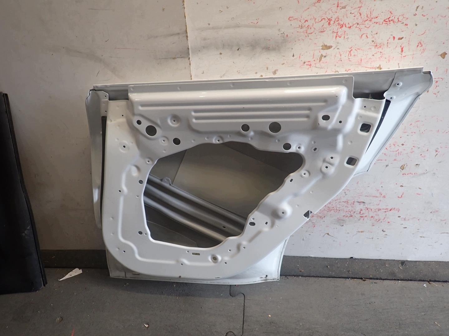 door rear part rear. right TESLA Y 2021