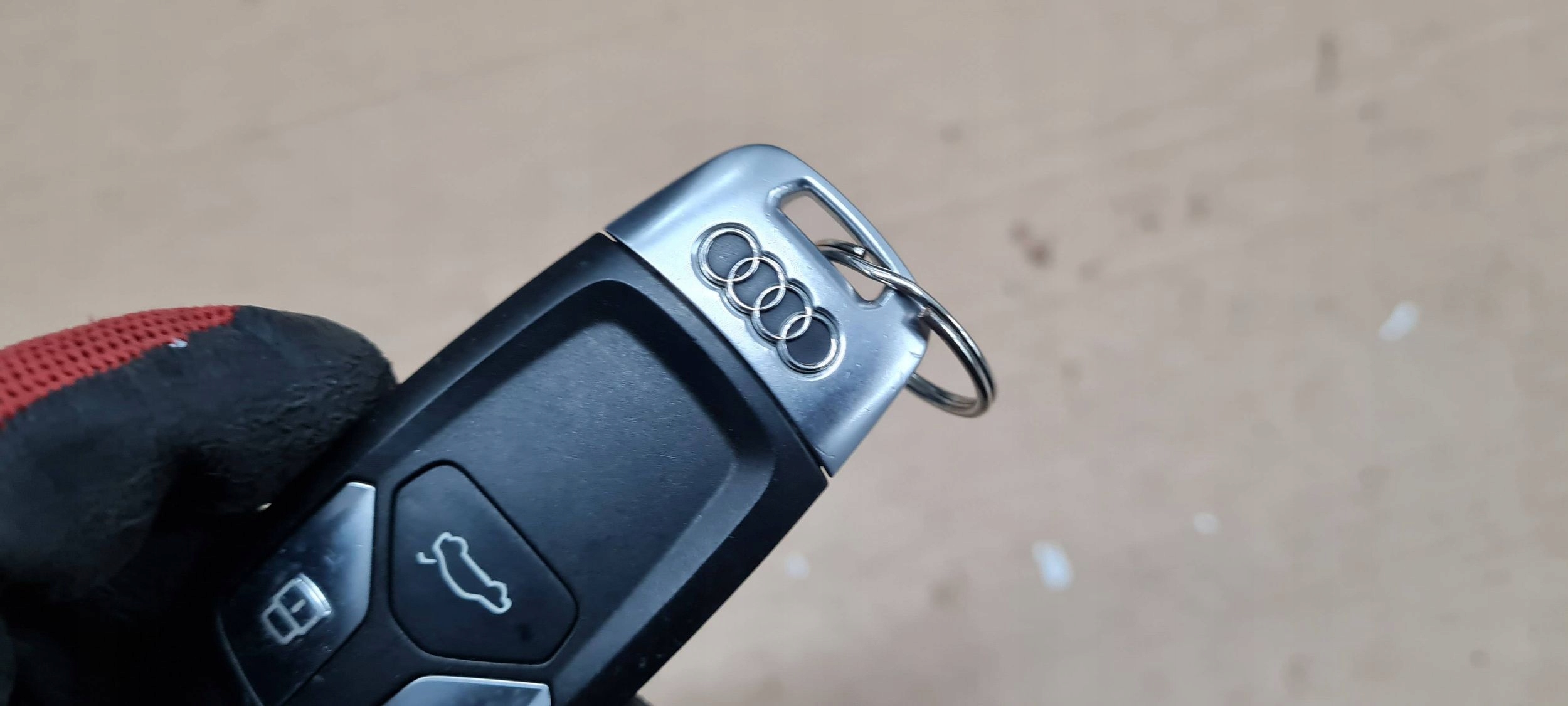 A5 8W klíček obal 4M0959754T Q7 4M Q5 A4 B9 8W