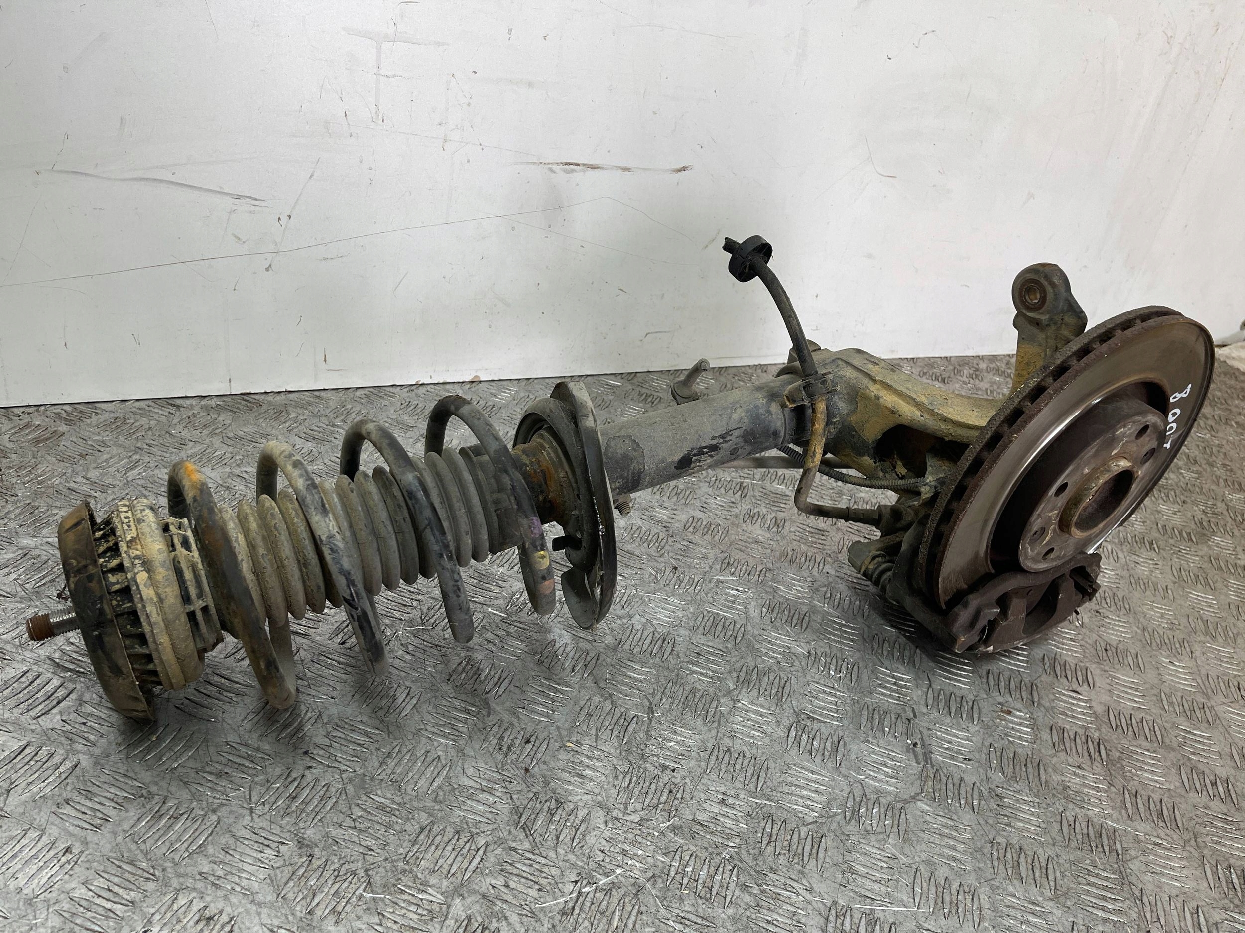 shock absorber swing McPherson left PEUGEOT 2008 and 1 13- 1.6 E-HDI P60