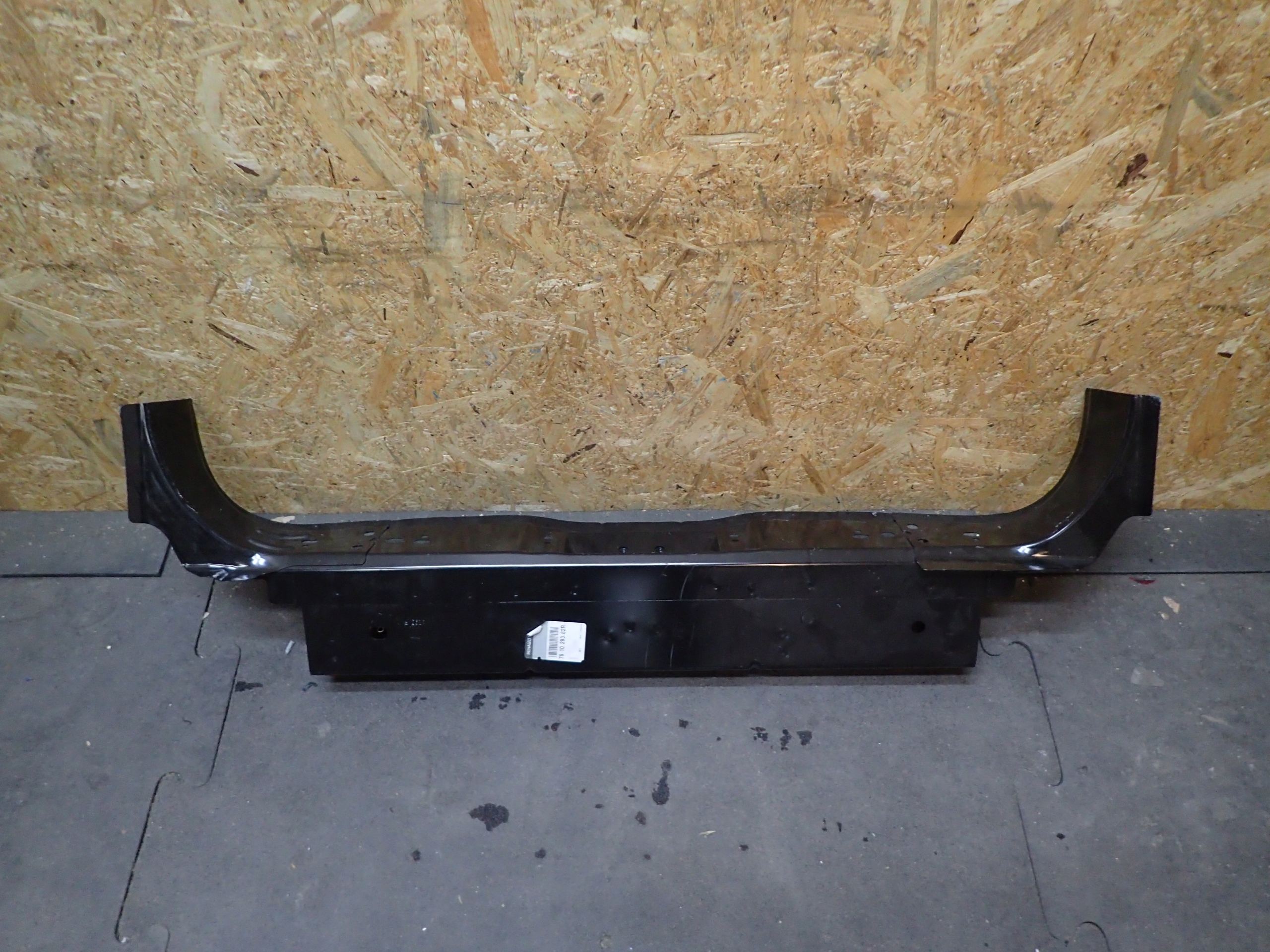 PAS TYŁ TYLNI DACIA SANDERO DUSTER 791029382R