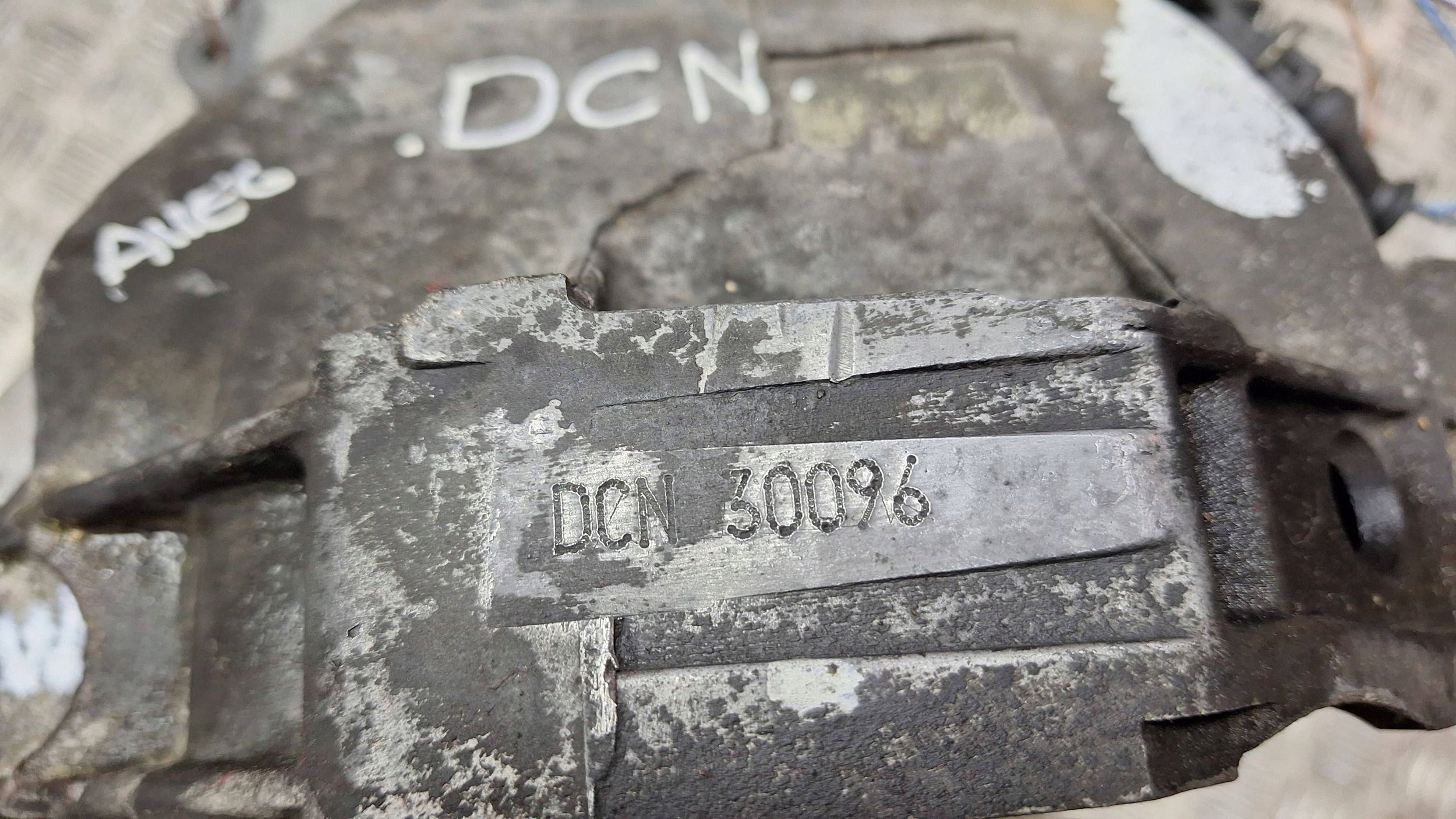 Getriebe DCN VW PASSAT B5 1.6 Benzin
