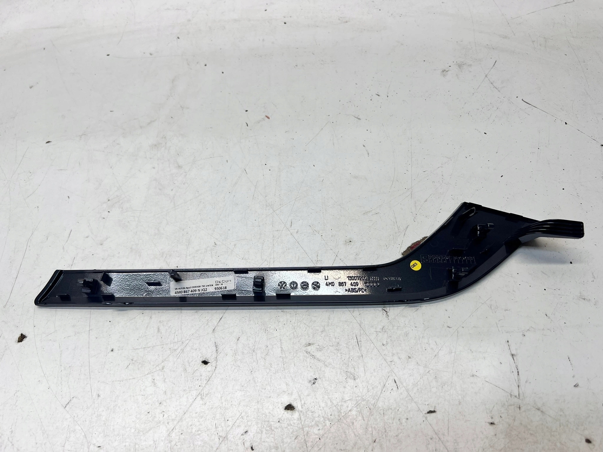 DEKOR door left front AUDI Q7 4M 4M0837409N JQ2