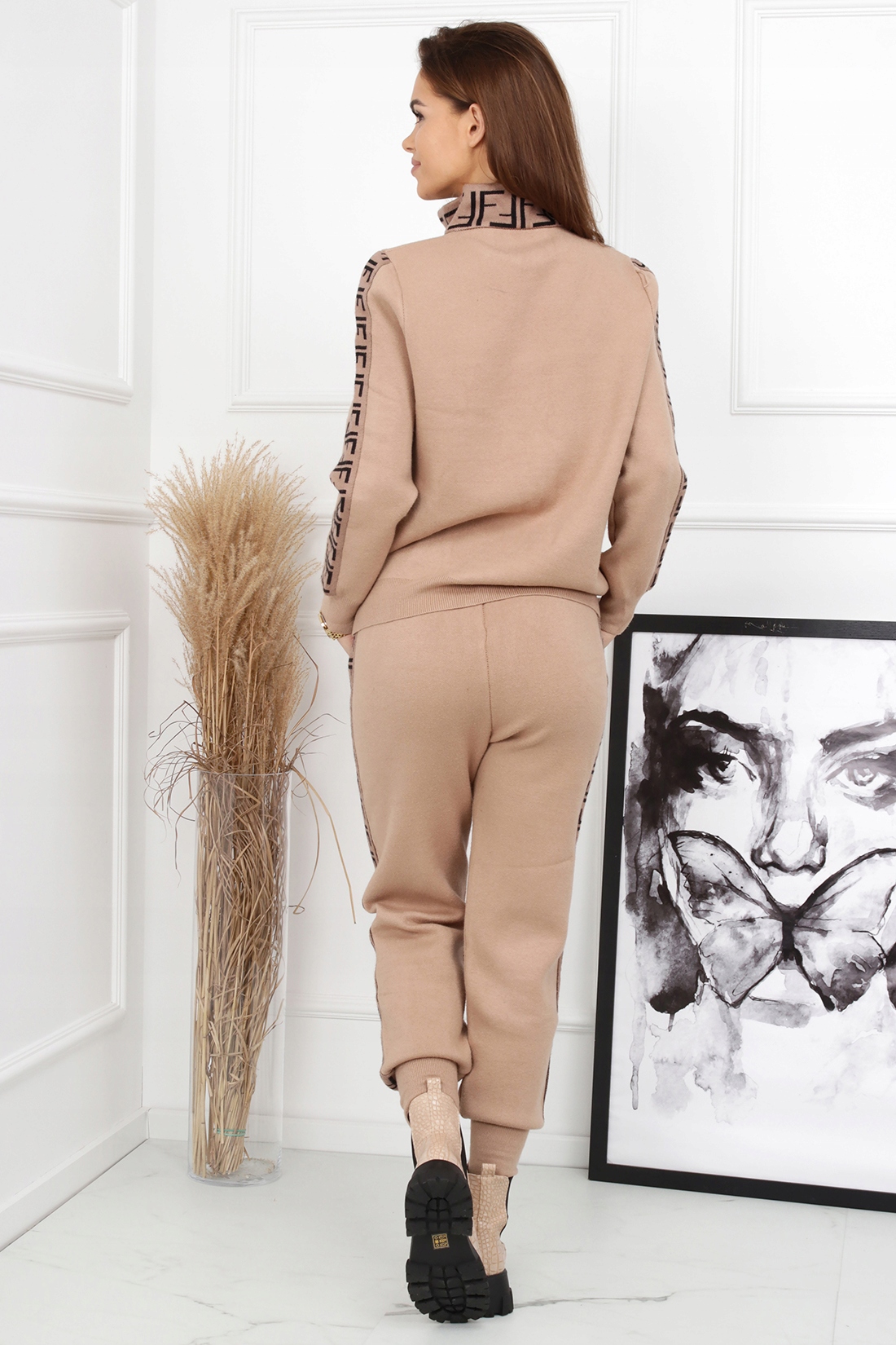 DRES KOMPLET DAMSKI BLUZA SPODNIE ELEGANCKI WZÓR ROZMIAR UNIWERSALNY 2192 Model 2192