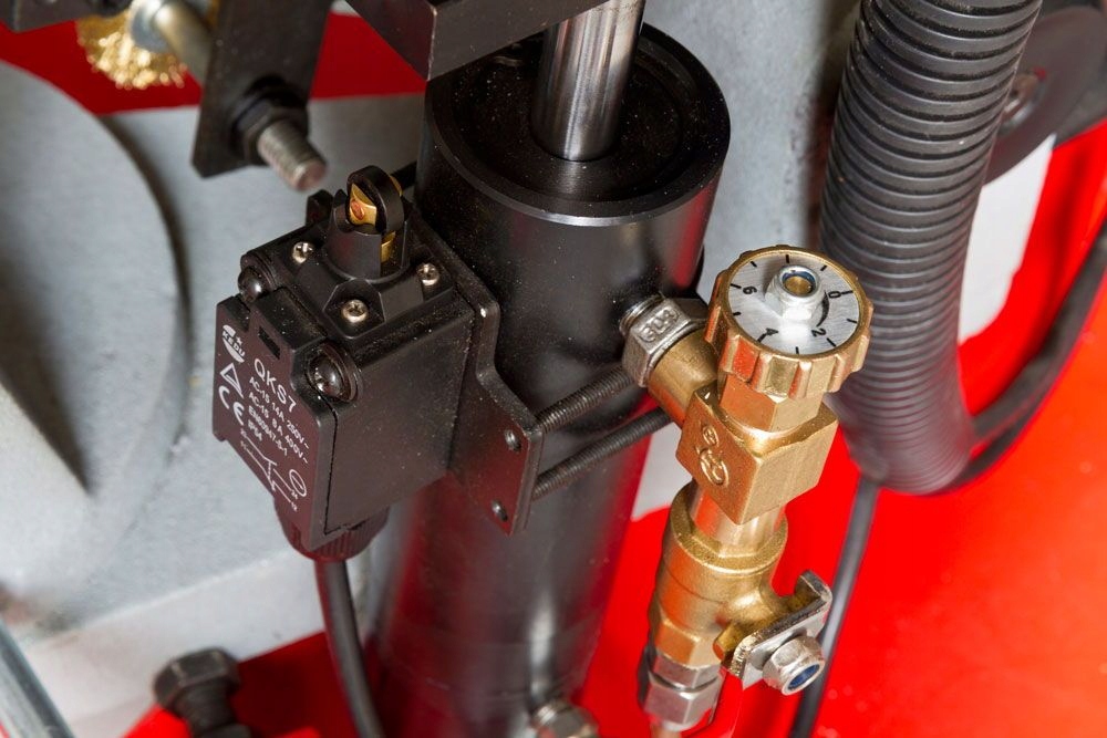 PRZECINARKA PIŁA TAŚMOWA DO METALU HOLZMANN 400V Rodzaj taśmowa