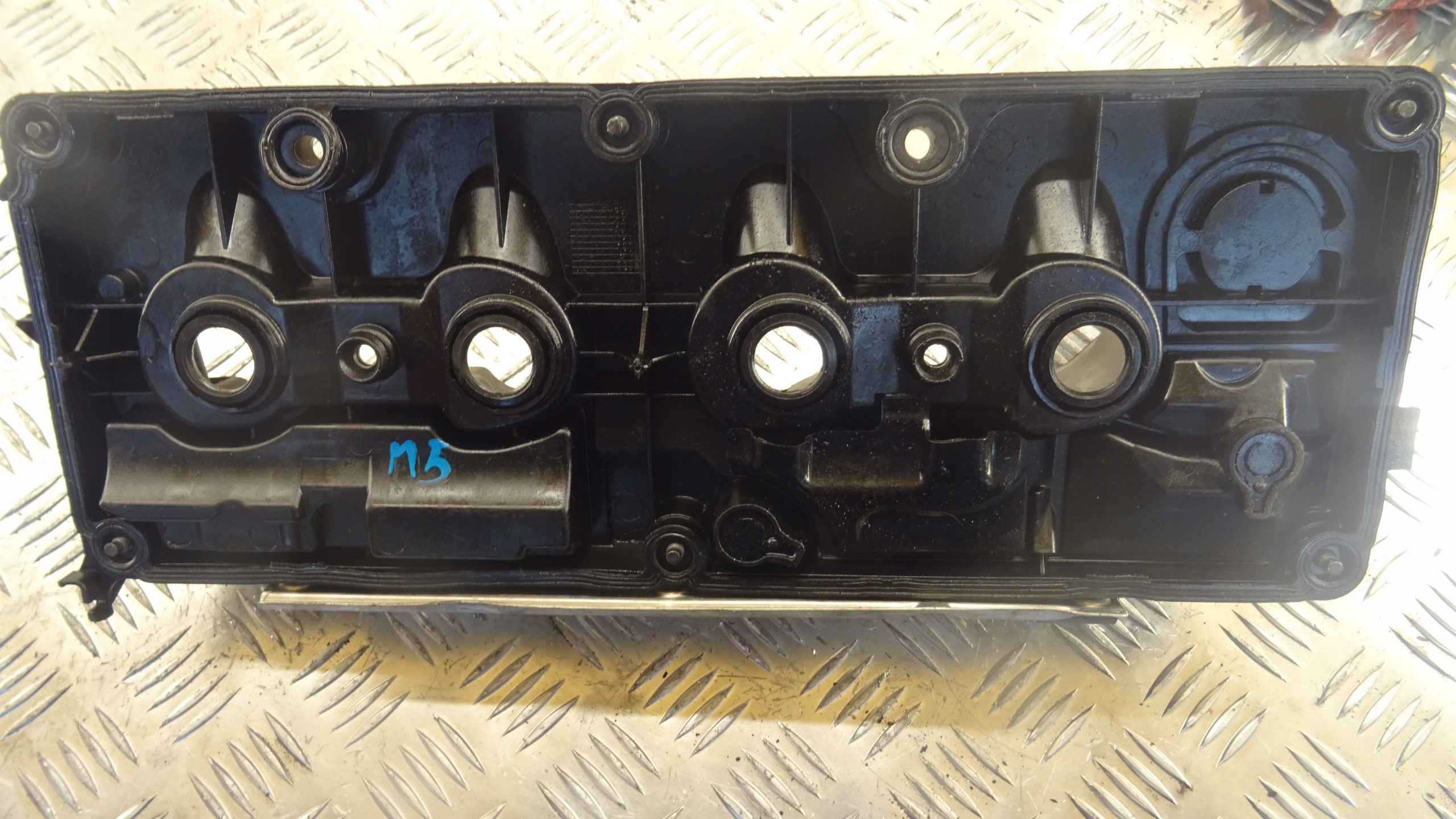 VW CADDY Abdeckung der Ventile 03L103469R