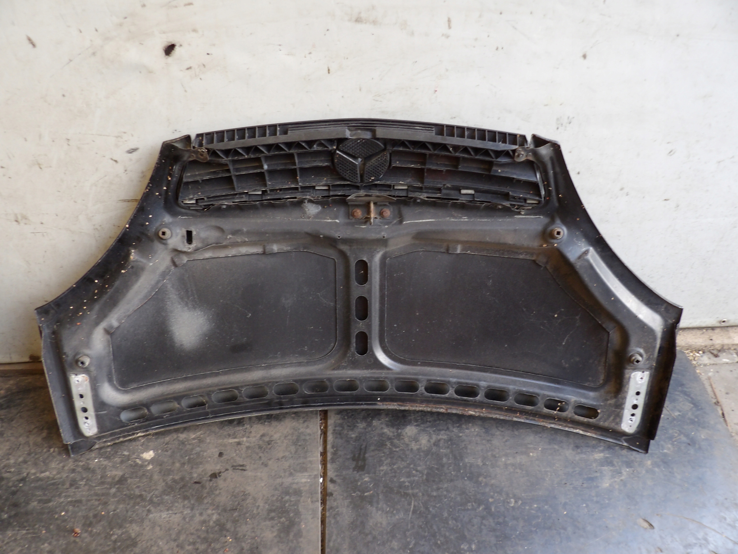 Mercedes W168 Capot lak. 696