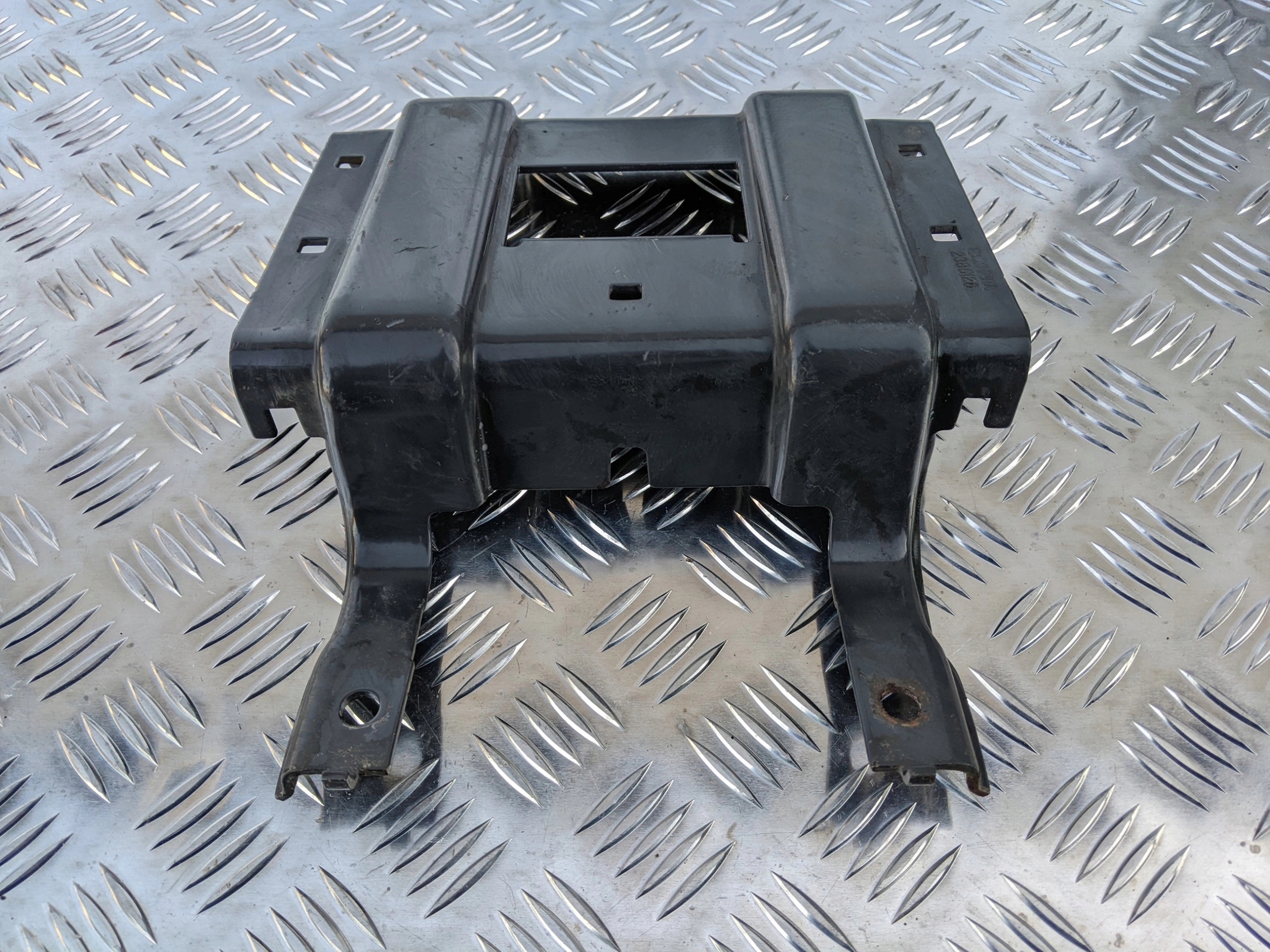 2385126 - КРЕПЛЕНИЕ ЭЛЕКТРООБОРУДОВАНИЯ SCANIA R S