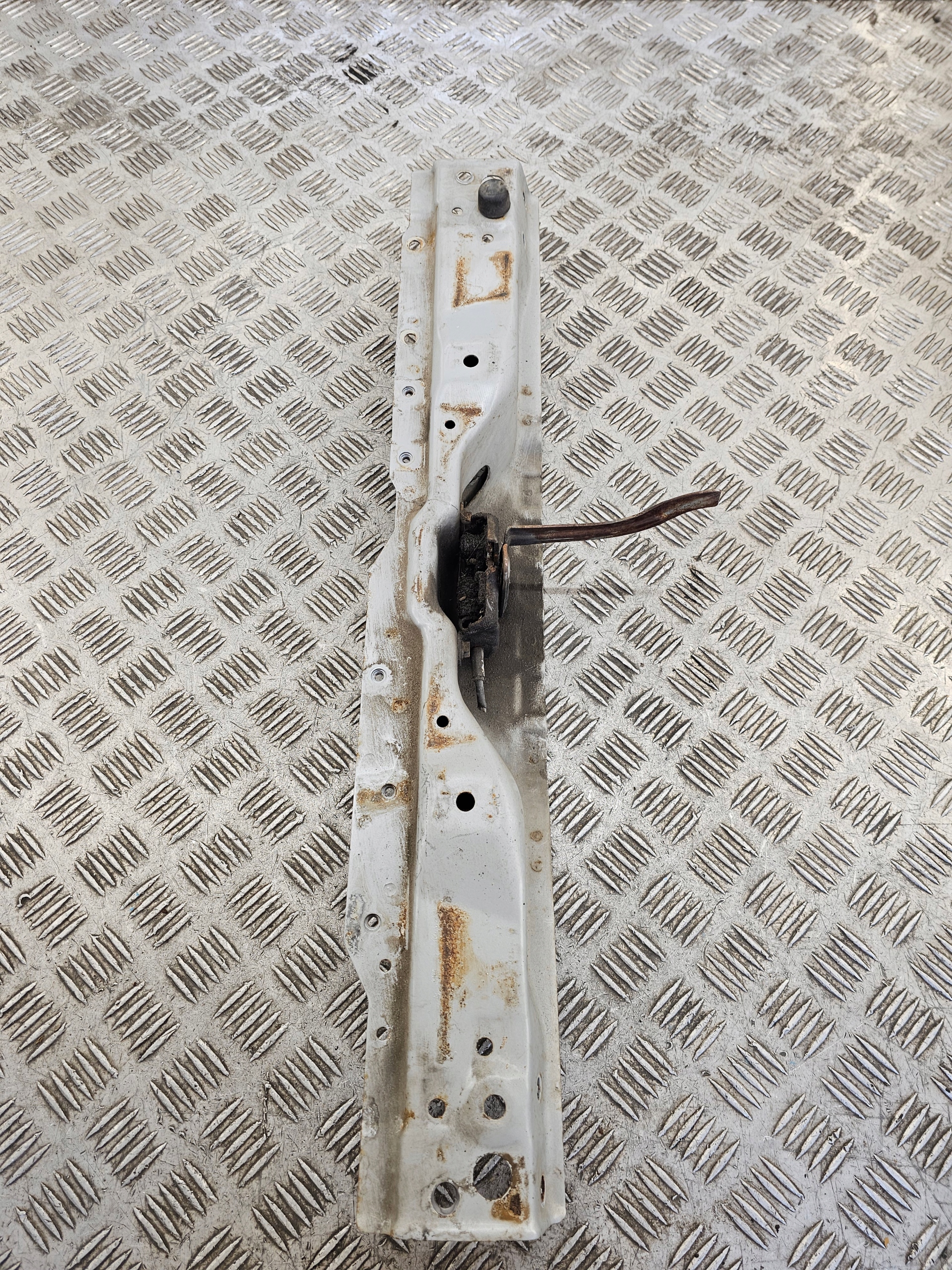 SUZUKI GRAND VITARA 2 II pillar front front lock