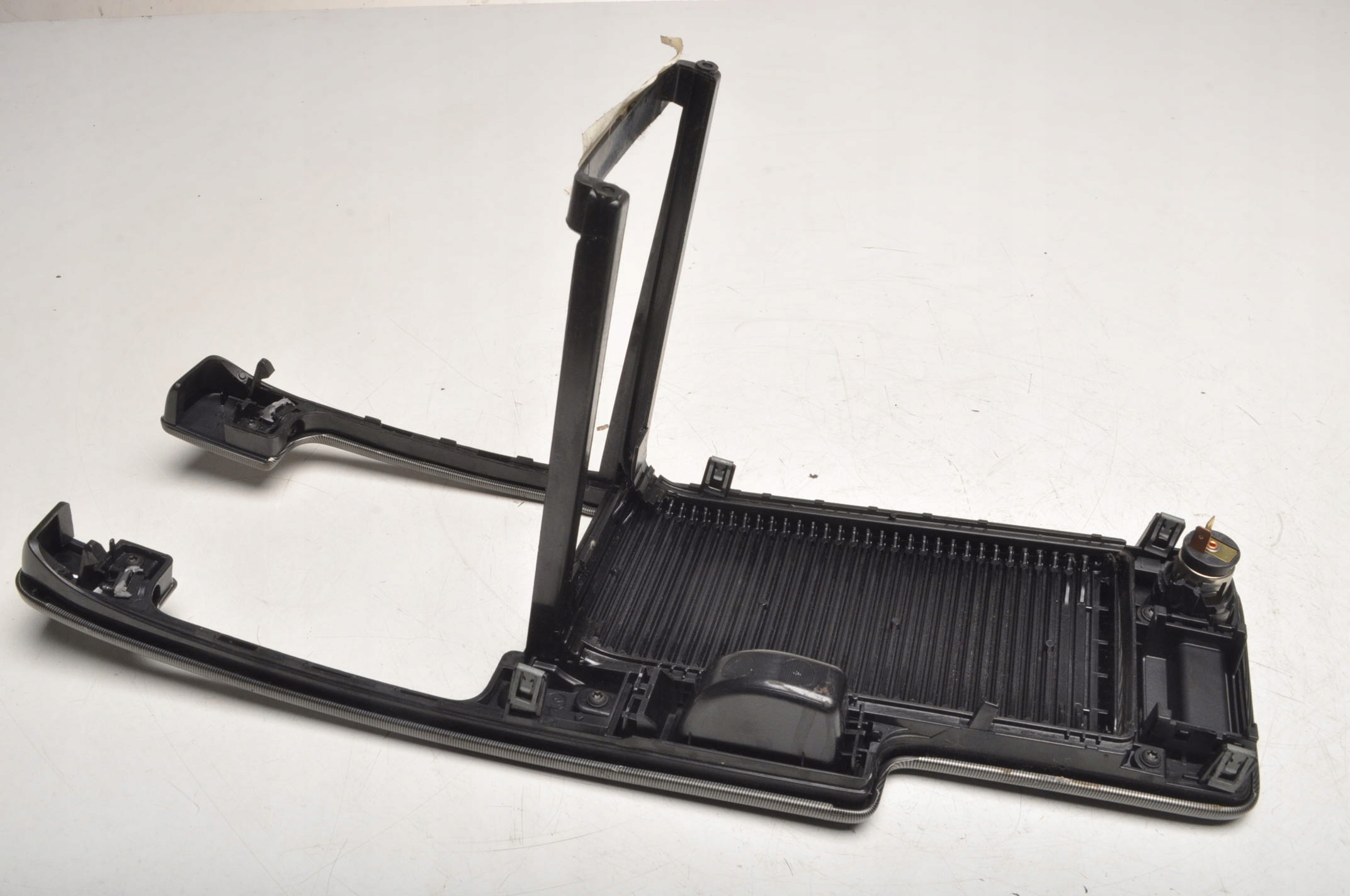 volvo C30 ролета бардачок