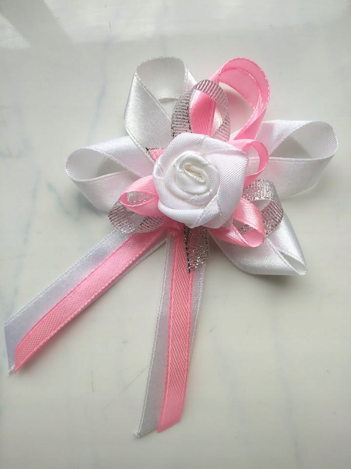 Kotyliony dla rodziców duże kokardki przypinki