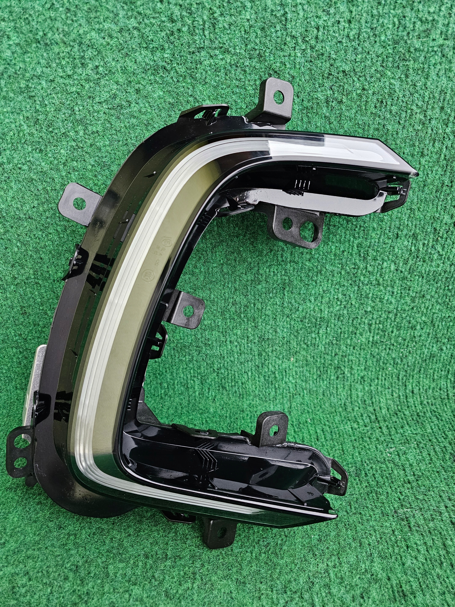 галоген левая led vw UP РЕСТАЙЛИНГ 12E941055E оригинал