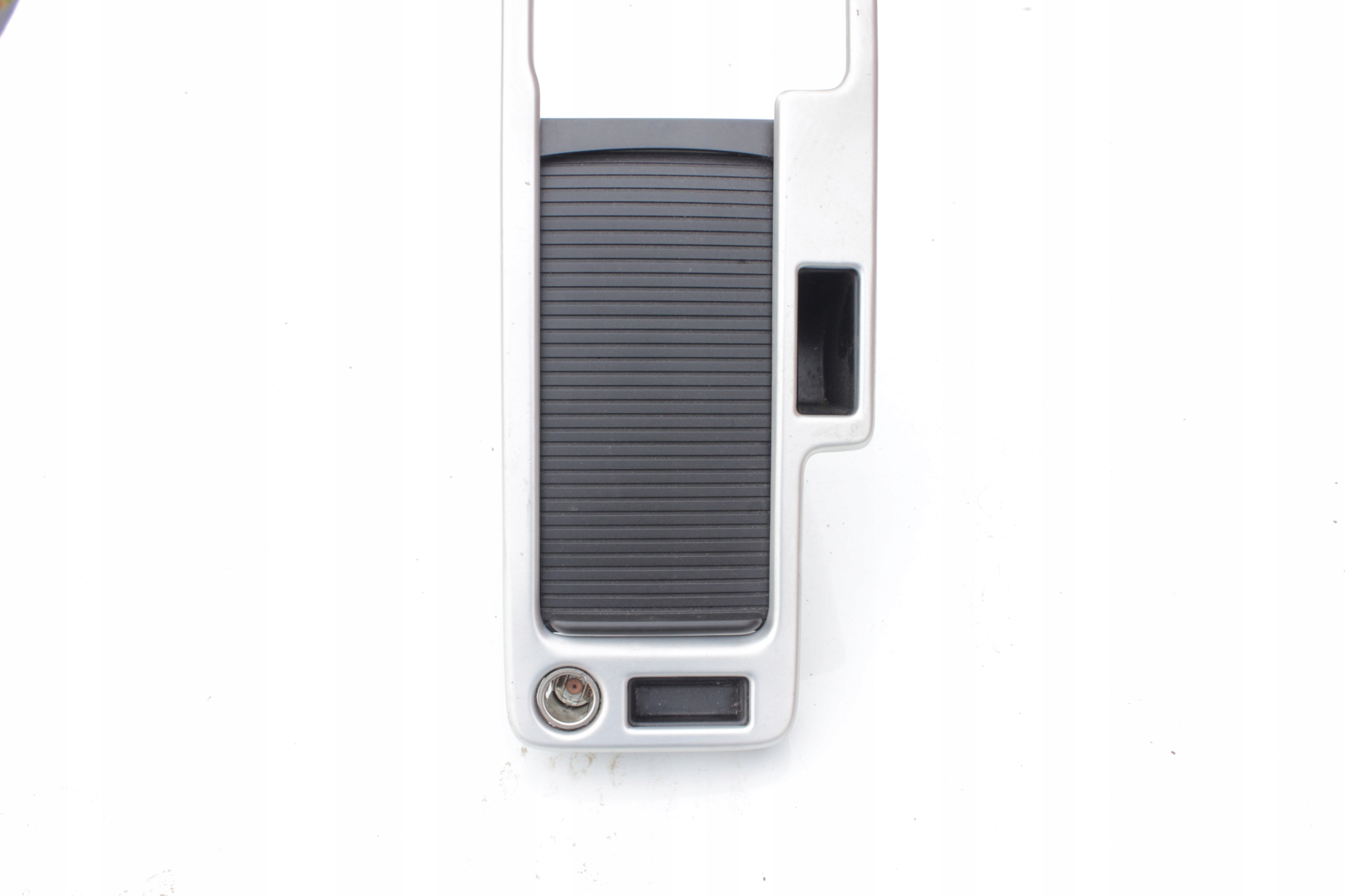 volvo C30 крышка бардачок