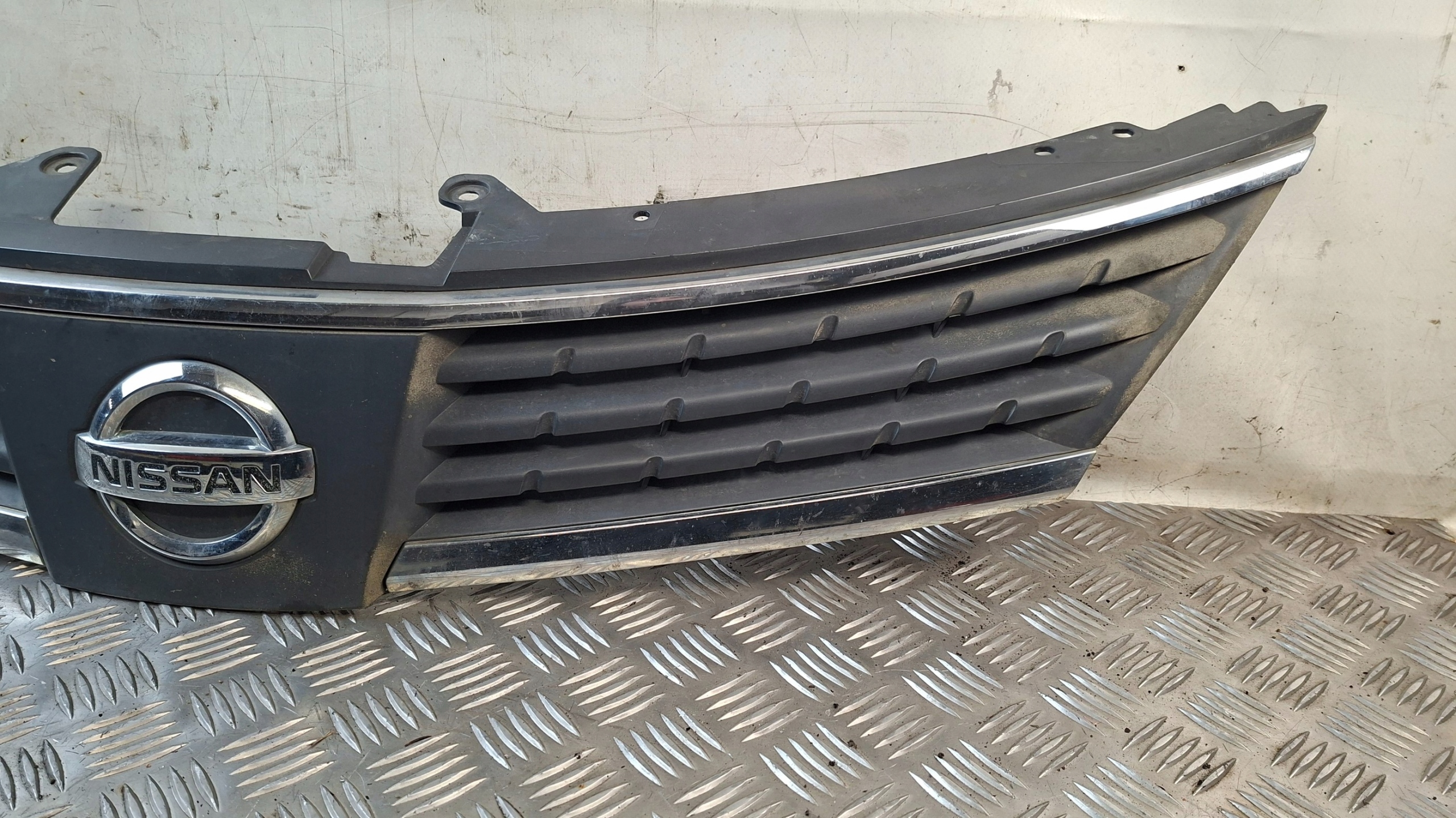 Grill Grill NISSAN TIIDA
