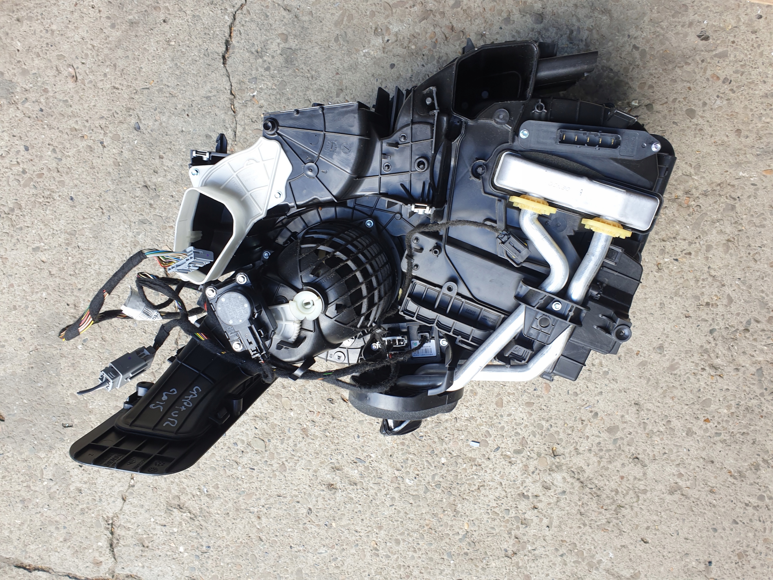 ohřívač KLIMATRONIK RENAULT CAPTUR a 2013- 272700726R