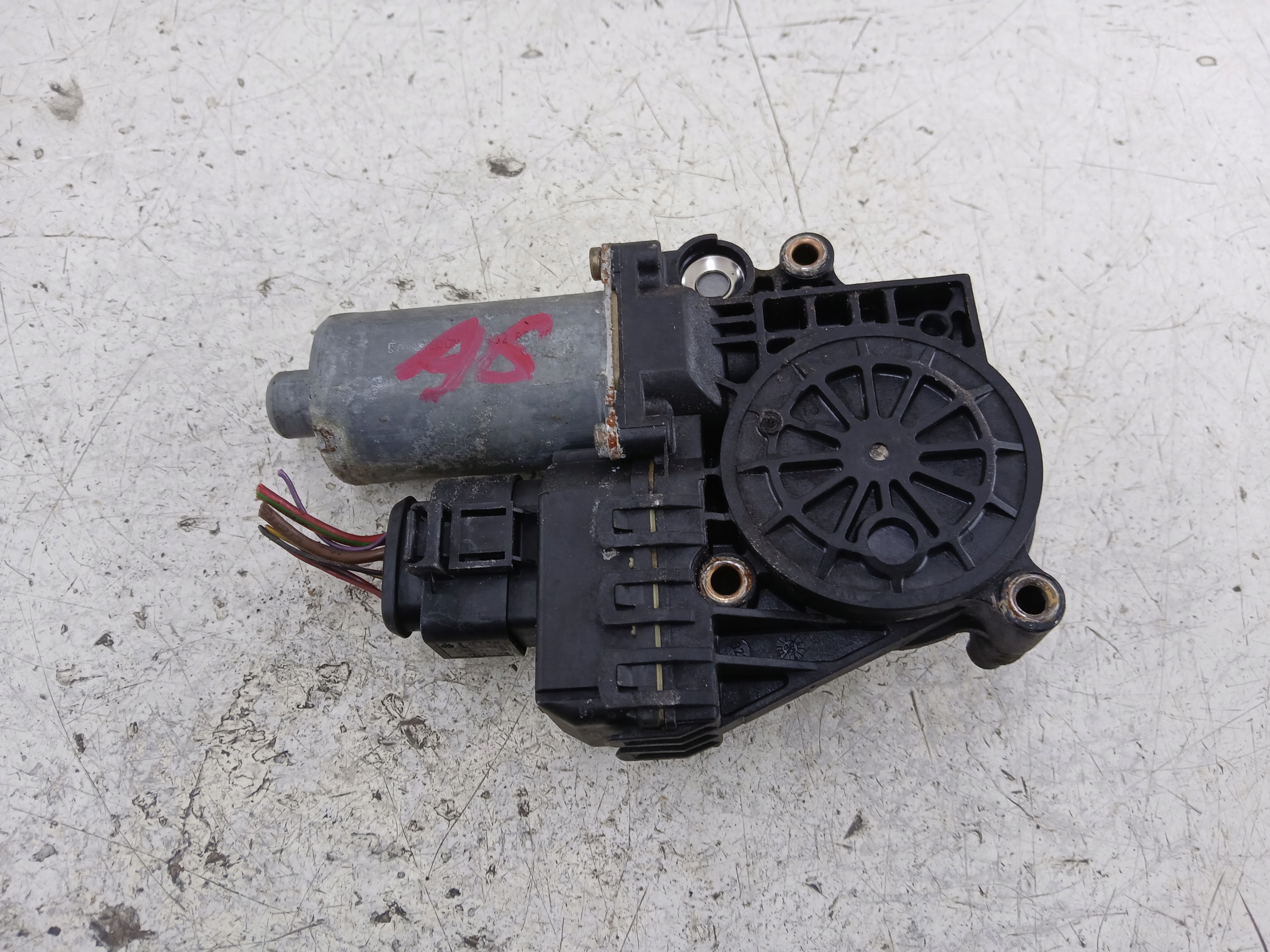 AUDI A6 C5 mini motor windows left front 0130821775