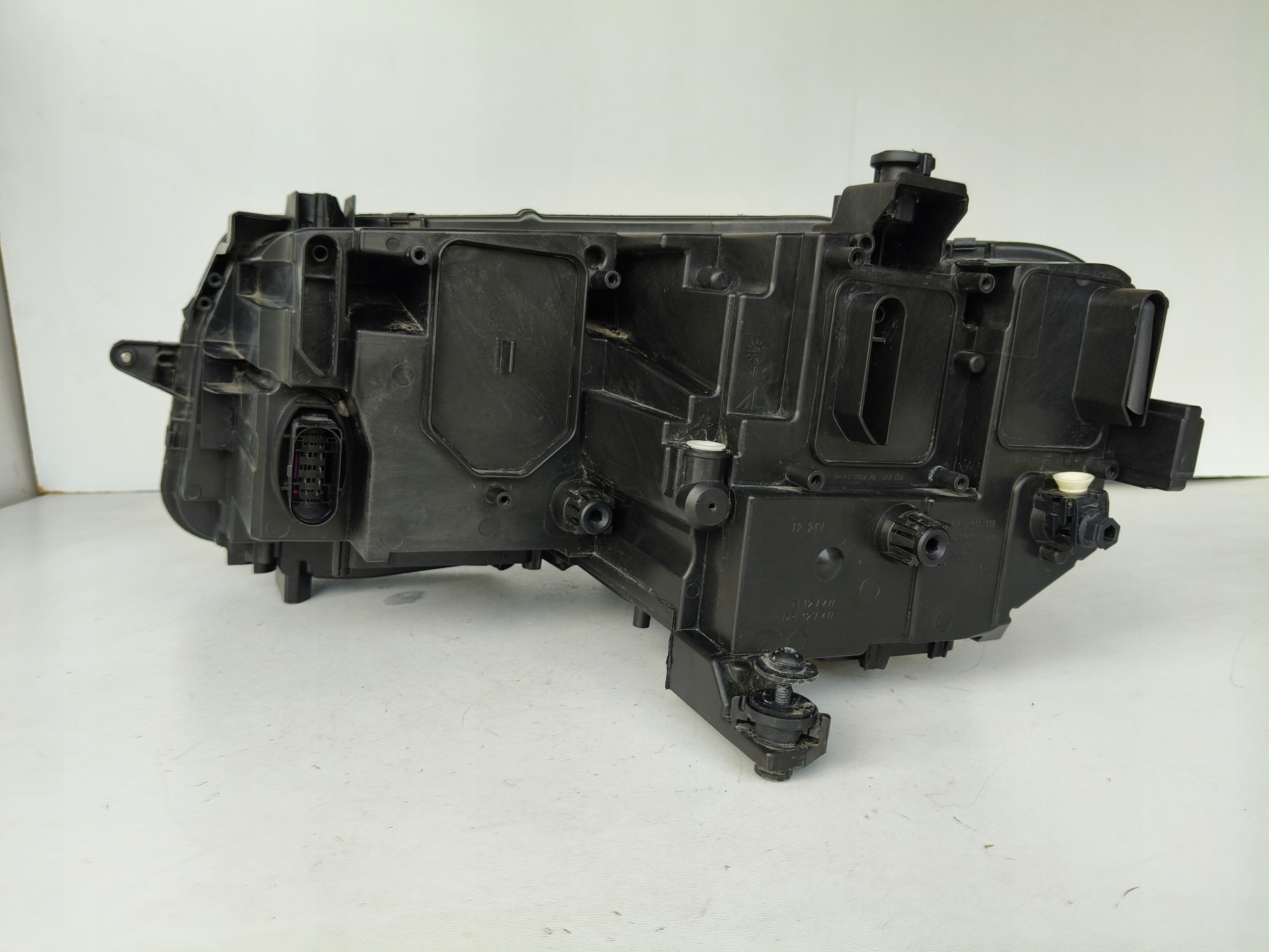 light right REFLEKTOR VW TIGUAN 5NA II 16- FULL LED