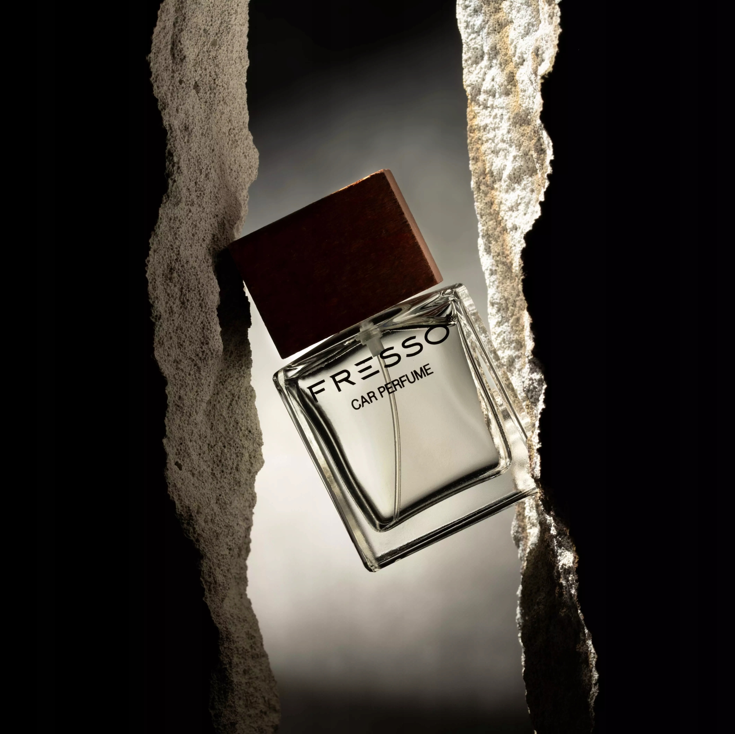 FRESSO PARADISE SPARK PERFUMY ZAPACH SAMOCHODOWY 50ML + ZAWIESZKA DREWNIANA Producent Fresso