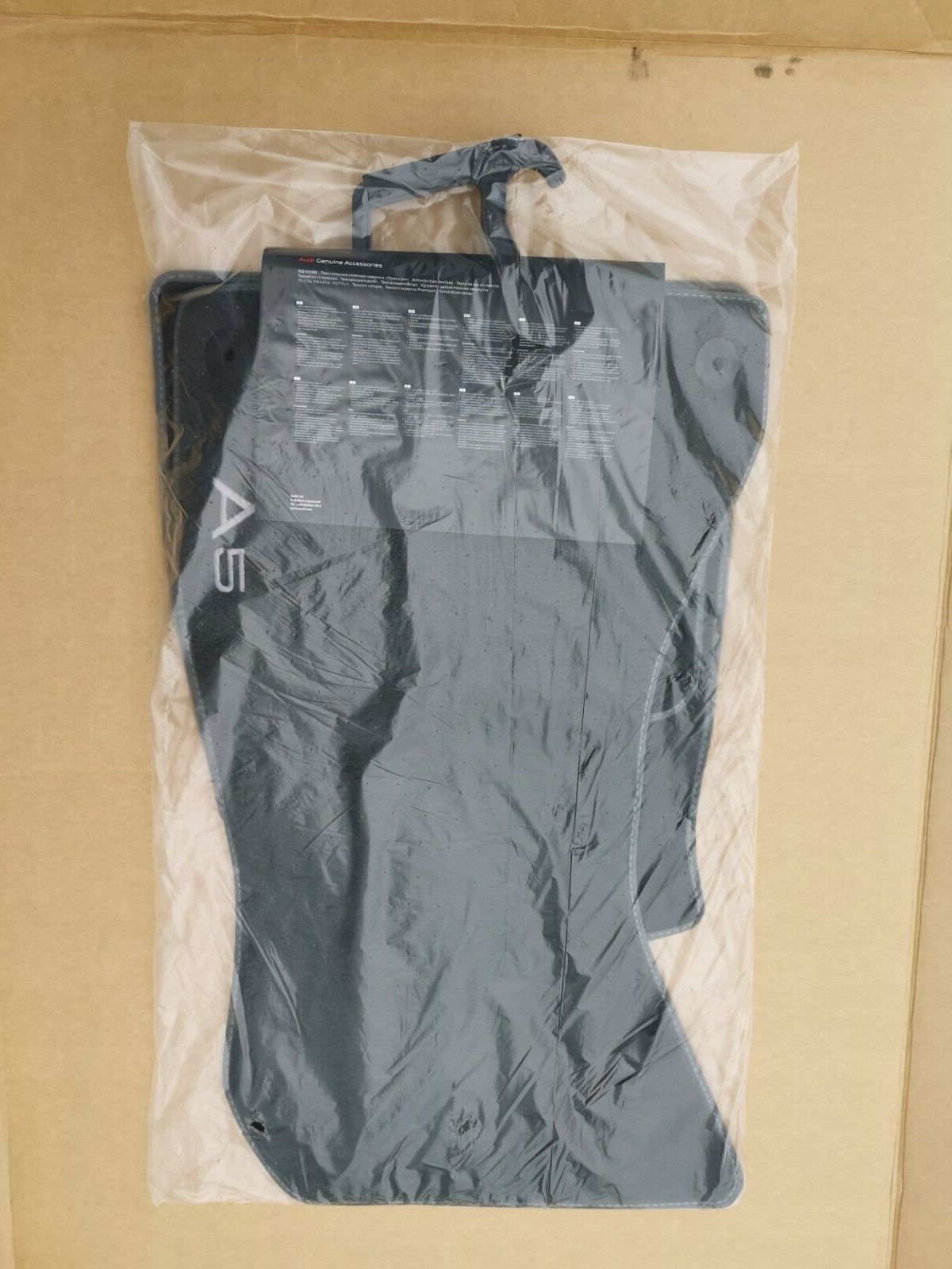 Velurové koberce Audi A5 8W7061270 Mno