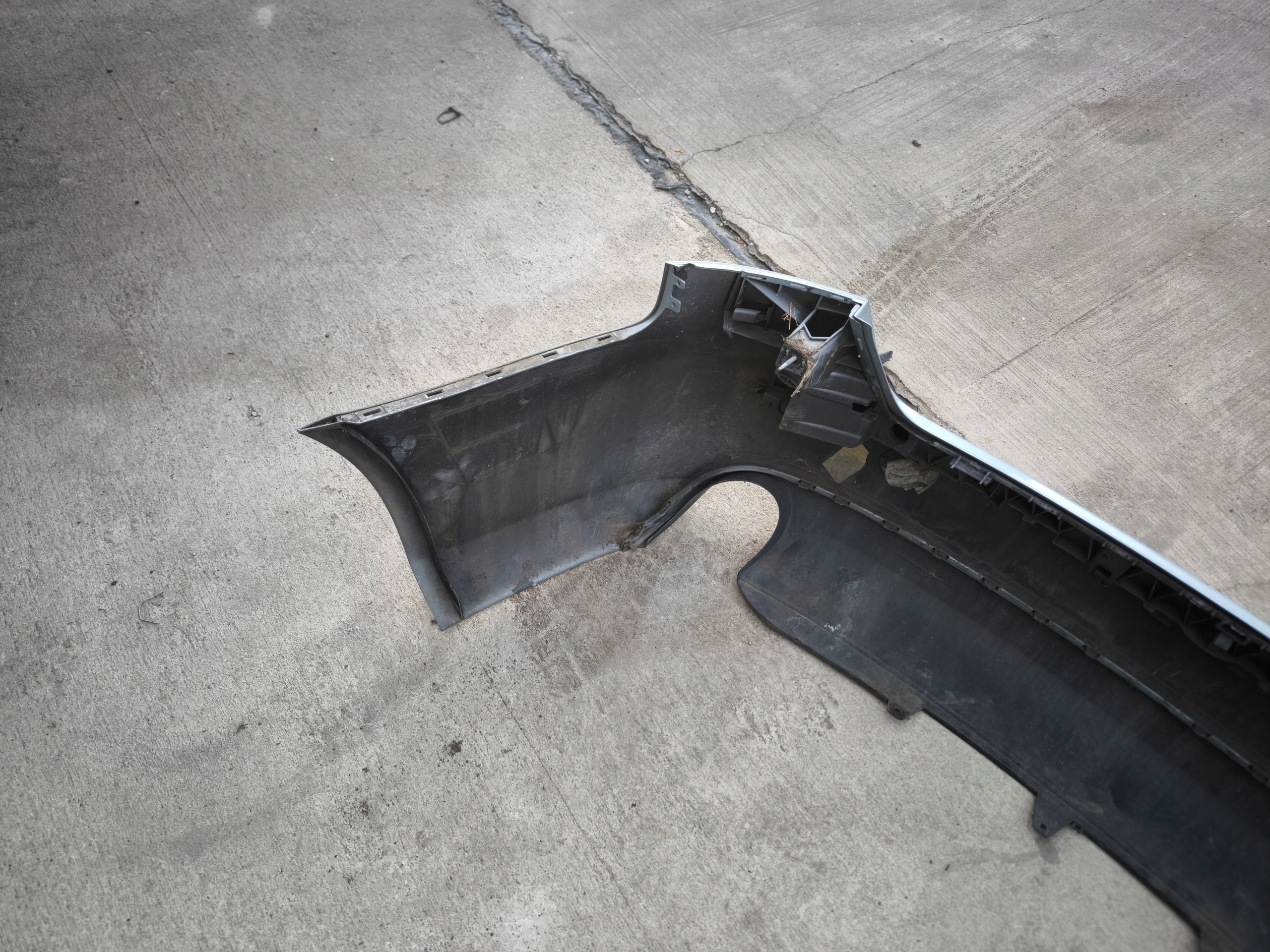 bumper rear part AUDI A4 B8 sedan 2008-2011 PDC DOKLADANE LY5J