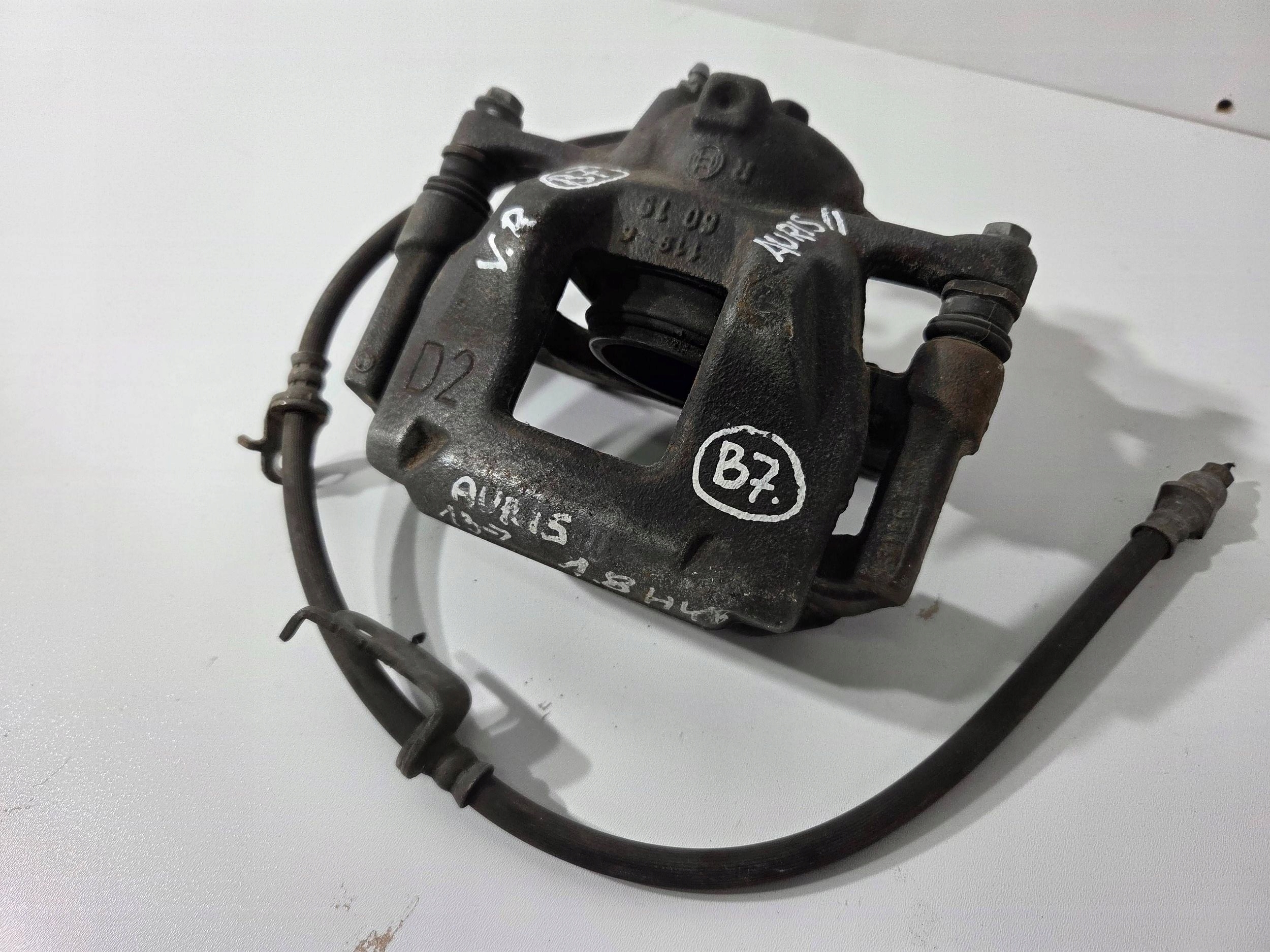 Toyota Auris II E18 caliper brake front right (B7)