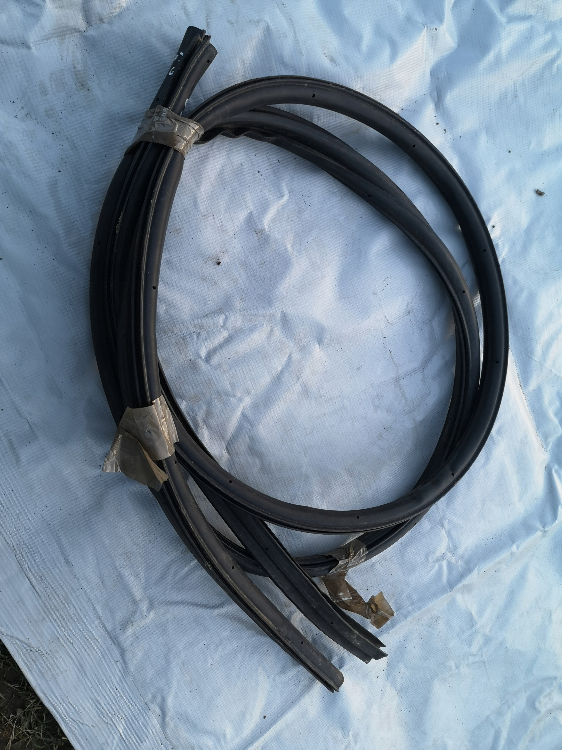 JEEP GRAND CHEROKEE wJ USZCZELKA KOMORY SILNIKA