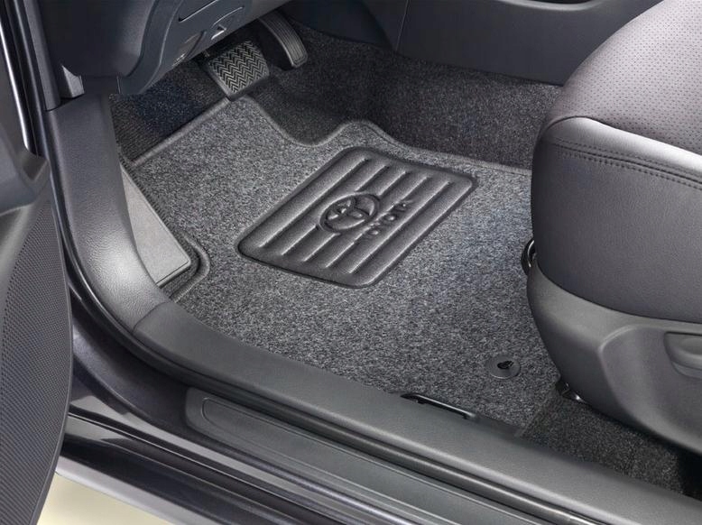 Toyota Corolla Originálne velúrové koberčeky komplet PZ410-E3356-HA Oe