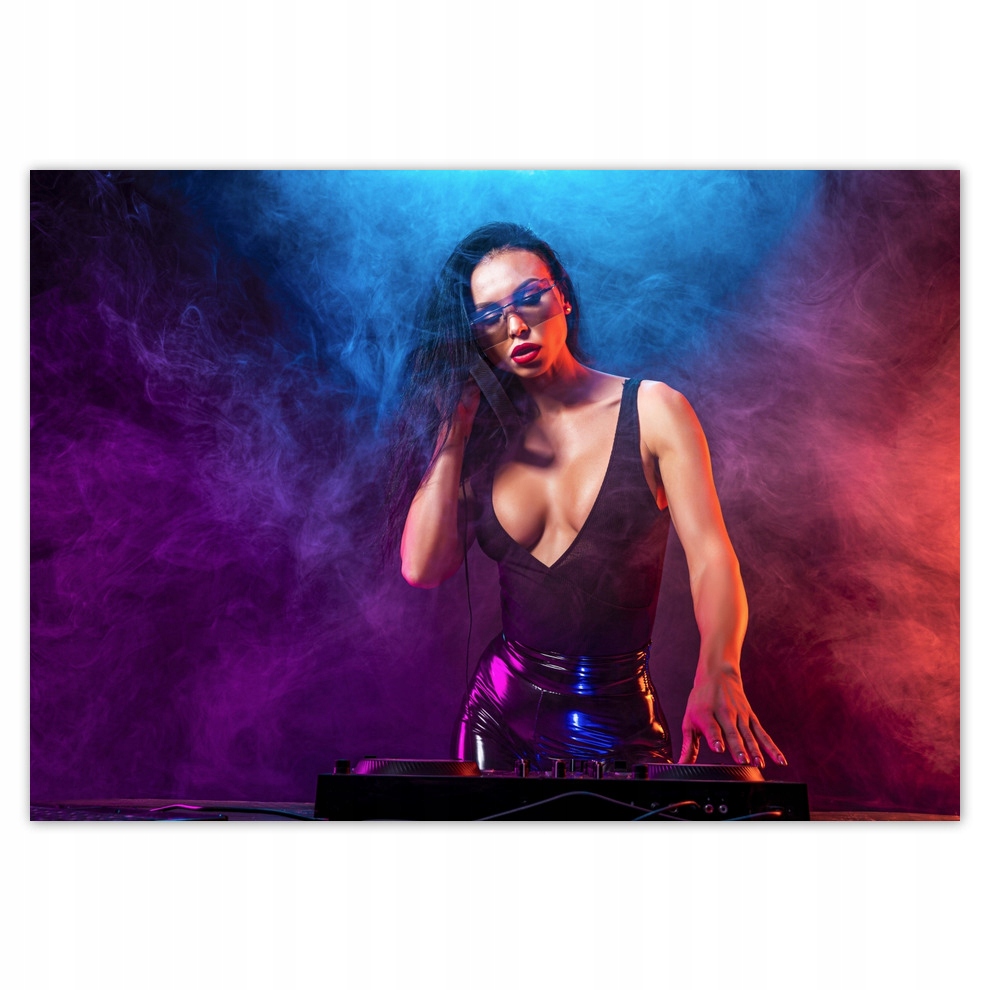 

Plakaty 100x70 Ona ma niezły słuch