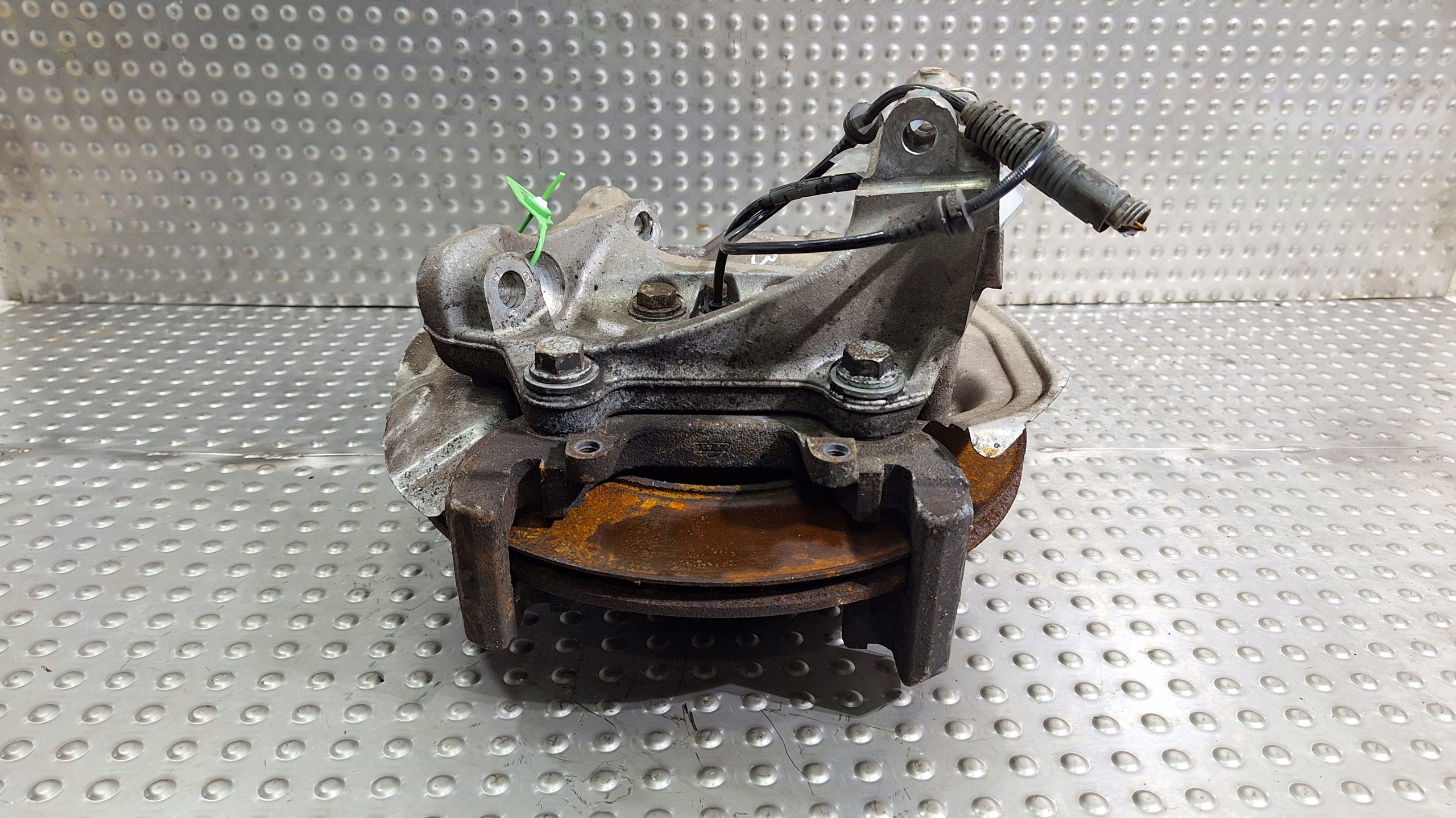otoč čapu pravá predok 6764444 BMW E81 E87 E90 E91 E92 E93