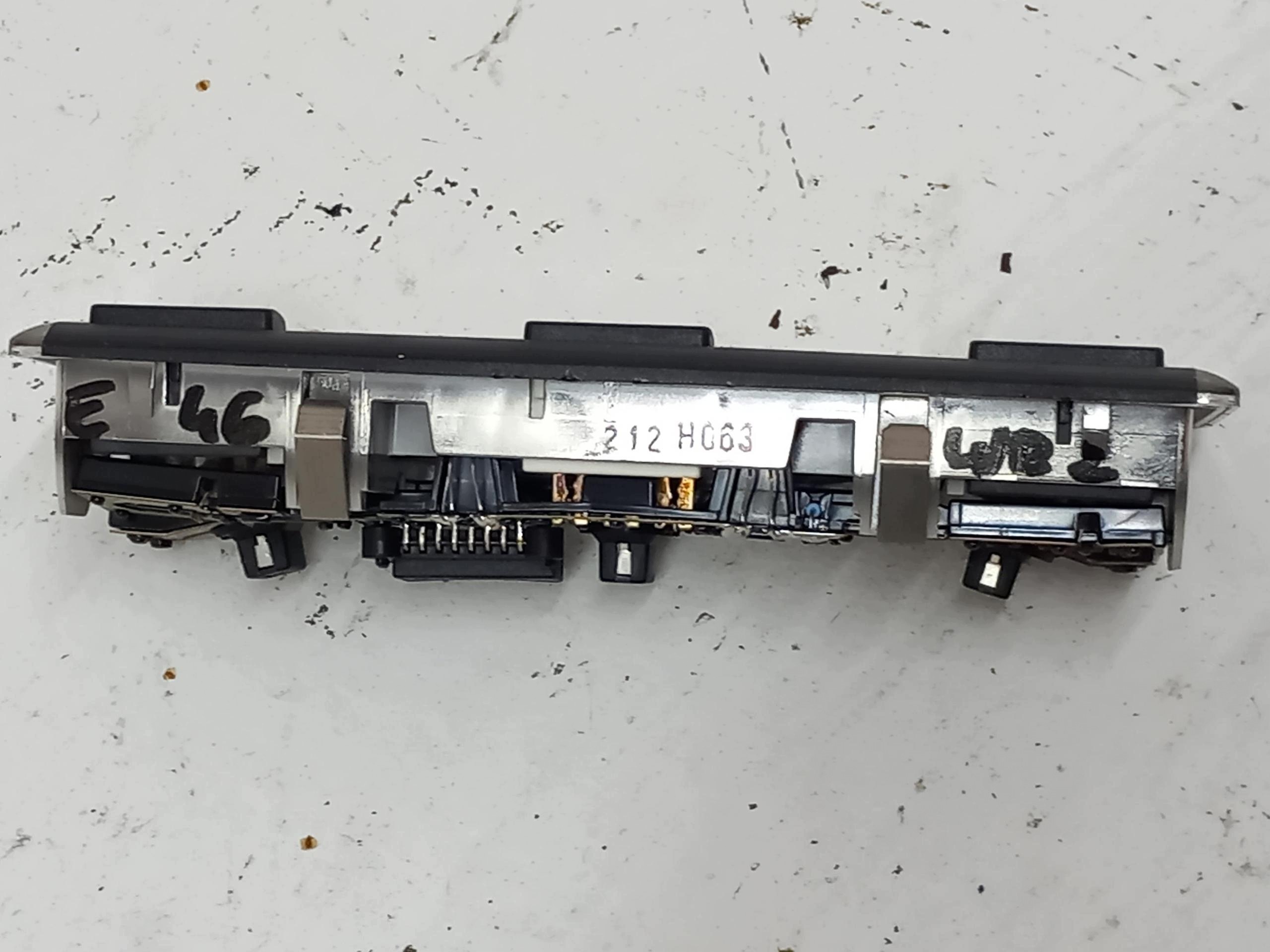 feu de toit avant éclairage cabine BMW 3 E46 Z4 X5 OE 8364929