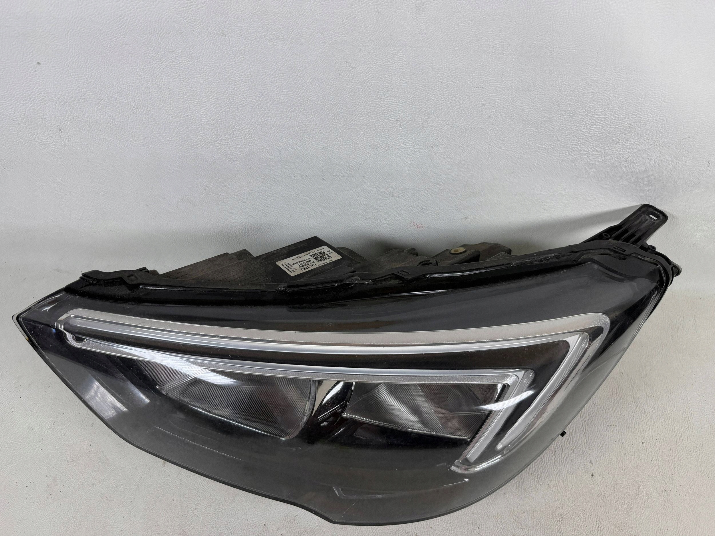 Opel Crossland X Full LED 17- light left front front