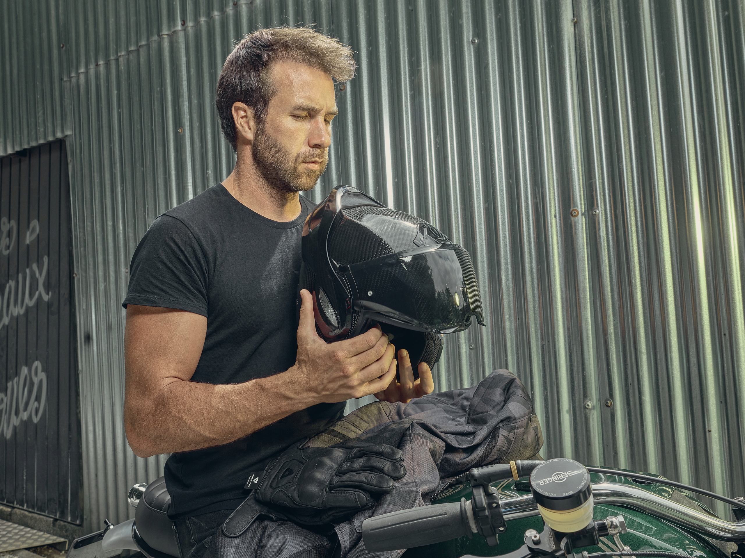 Kask SCORPION KASK EXO-TECH ANIMO BLACK WHITE L Rodzaj lakieru błyszczący