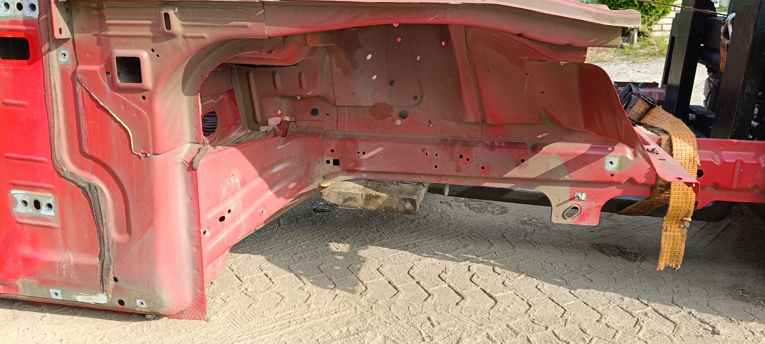 quarter quarter placement right right front Ford Mustang 2010-2014