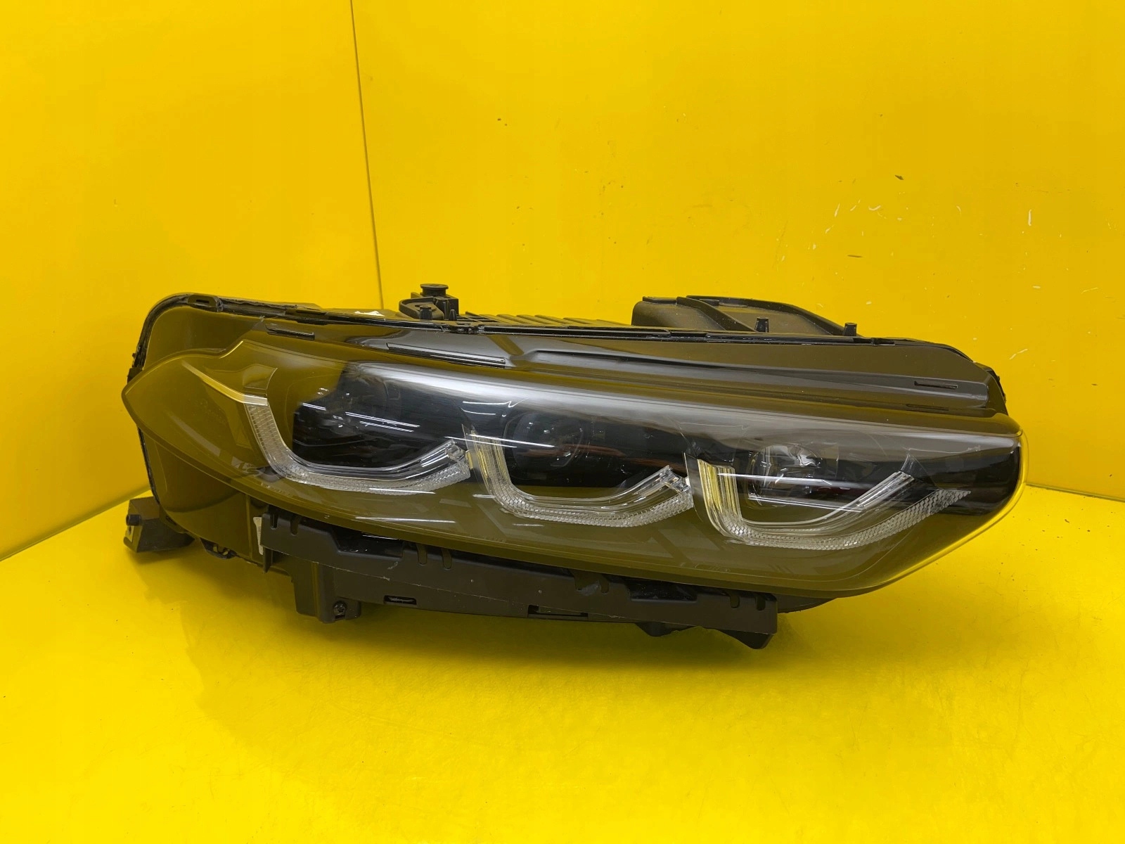 light right front Alfa Romeo Tonale Full Led 00505643990