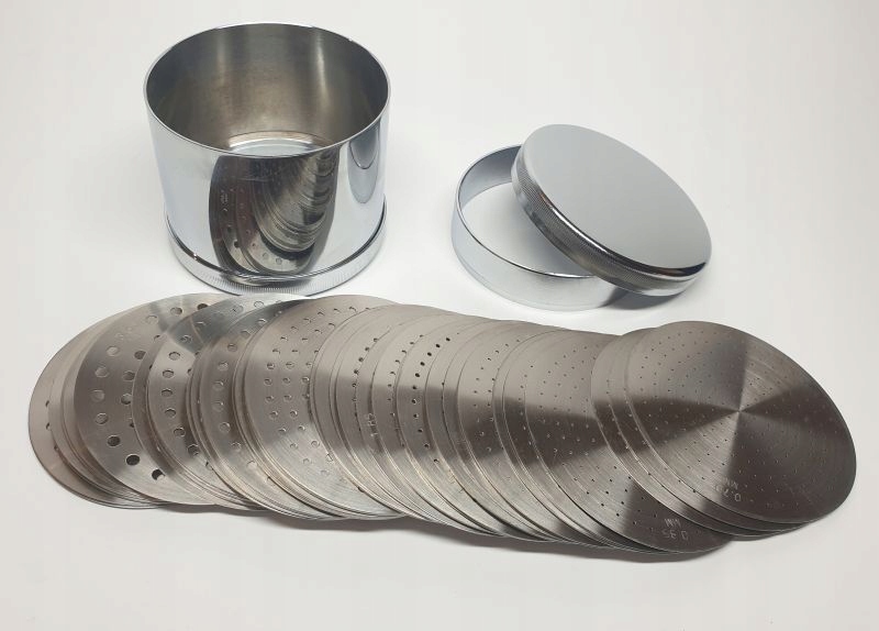 Síta na diamanty 8 cm. 67 ks