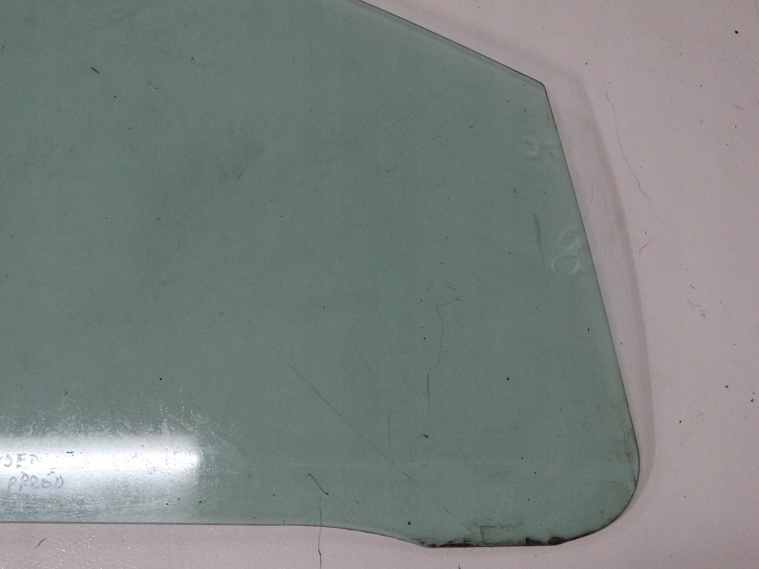 ABLAK ajtó FORD MONDEO jobb eleje 43R-00346 8