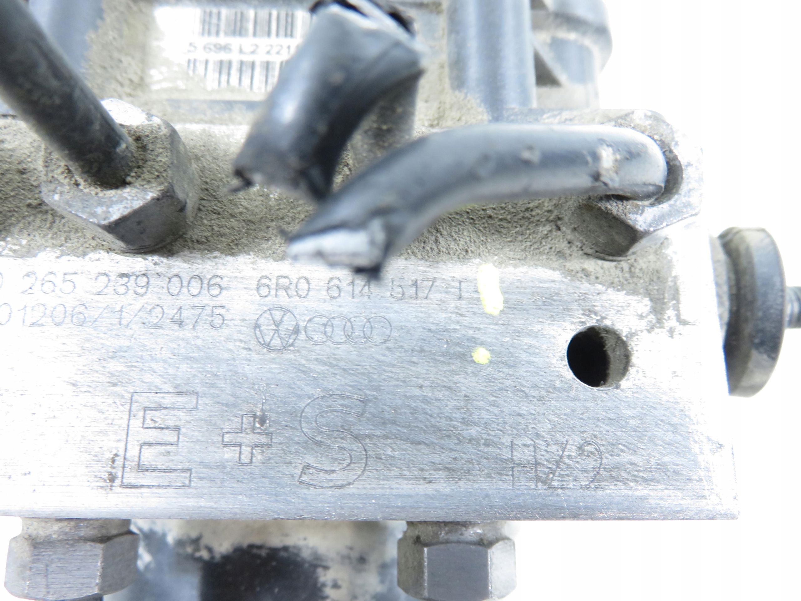 блок abs SKODA FABIA II 0265955010 6R0614517T 0265239006