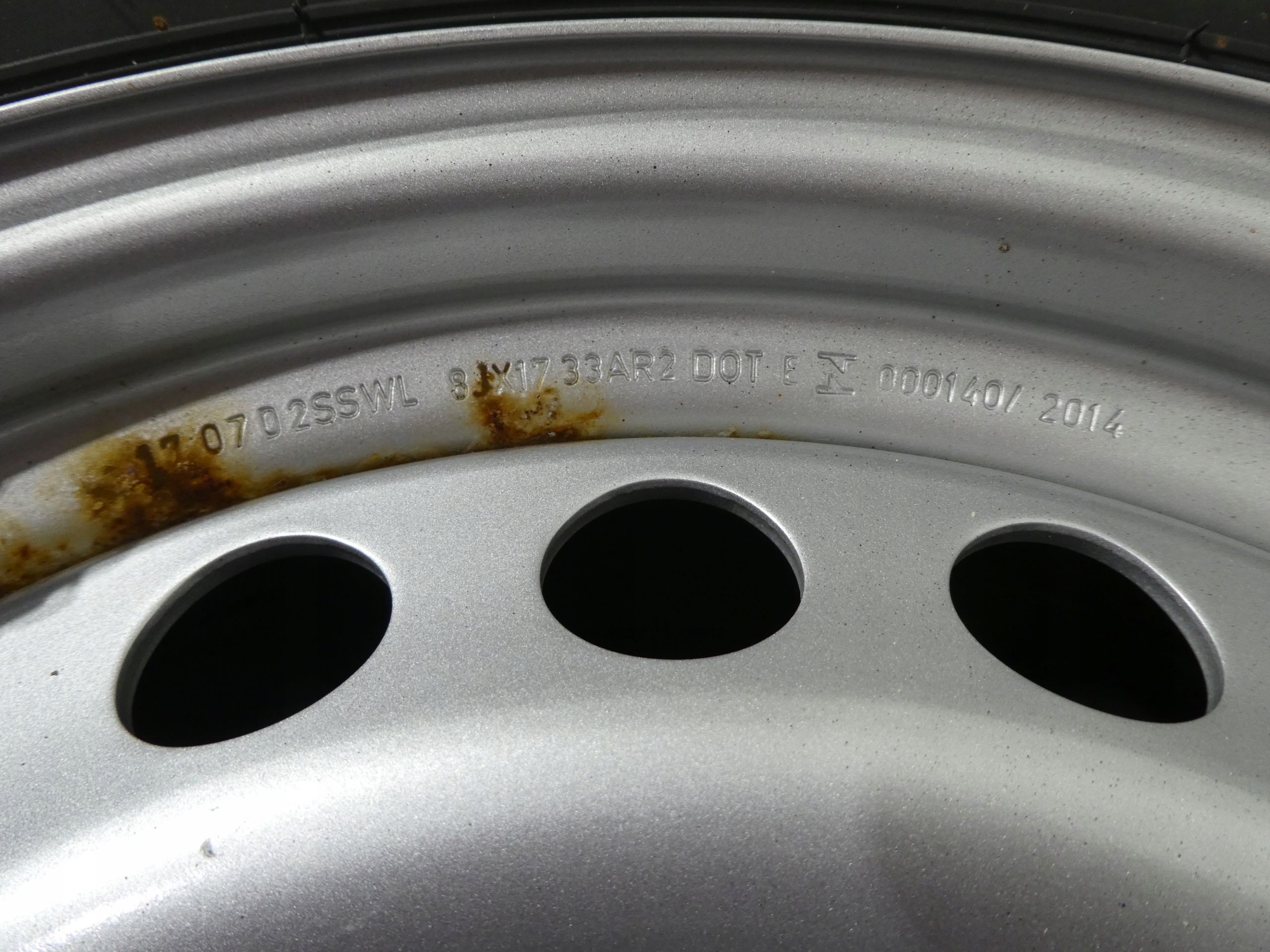 VW AMAROK disk ZAPAS BRIDGESTONE 17 2H001027H