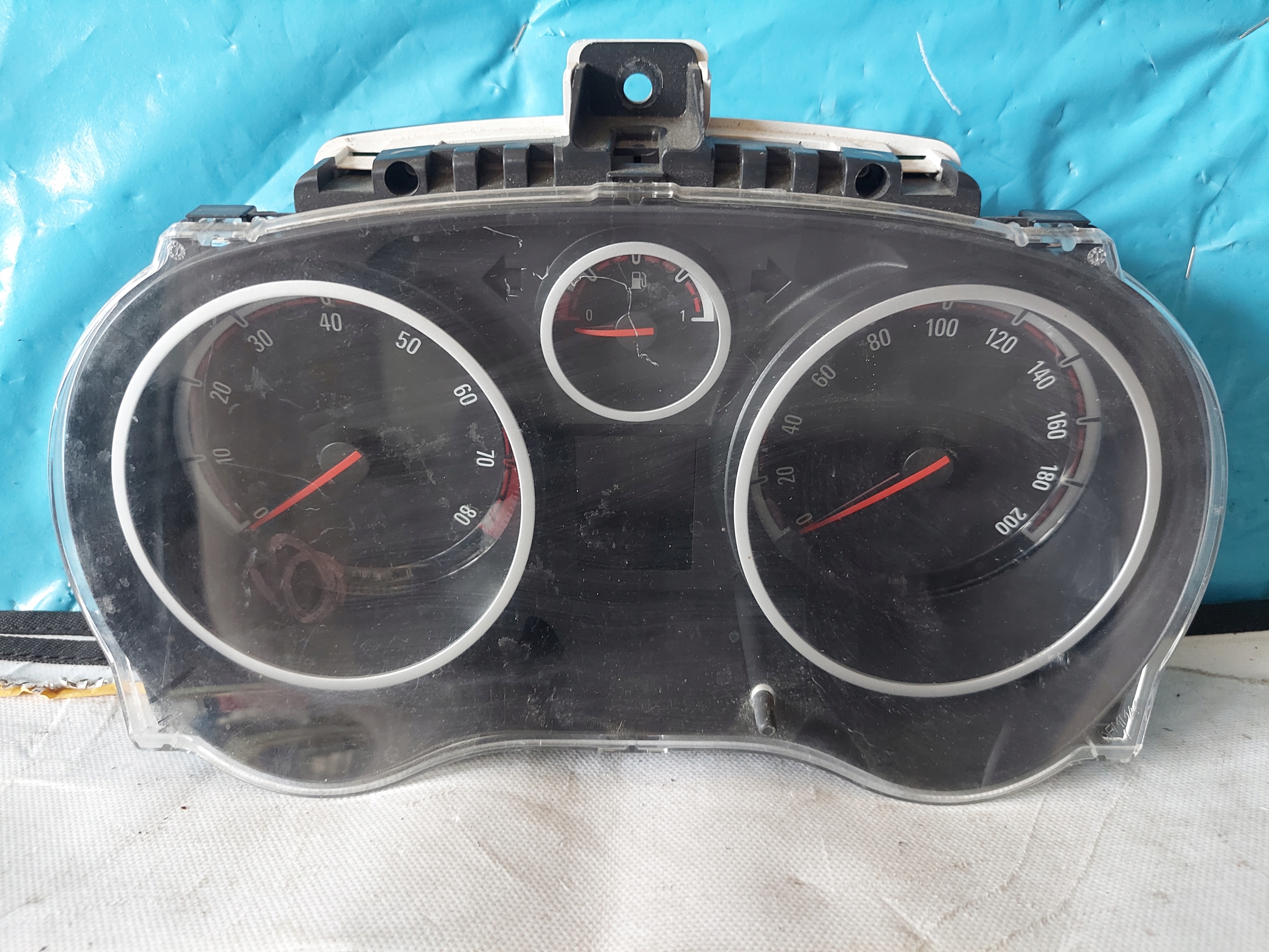 dials clock CORSA D 1.4 B P0013312057