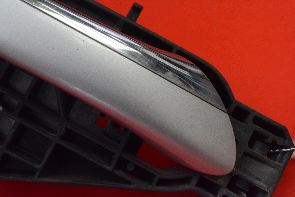 handle right front front SREBRNA A1697600234 MERCEDES B-KLASA W245 05-08
