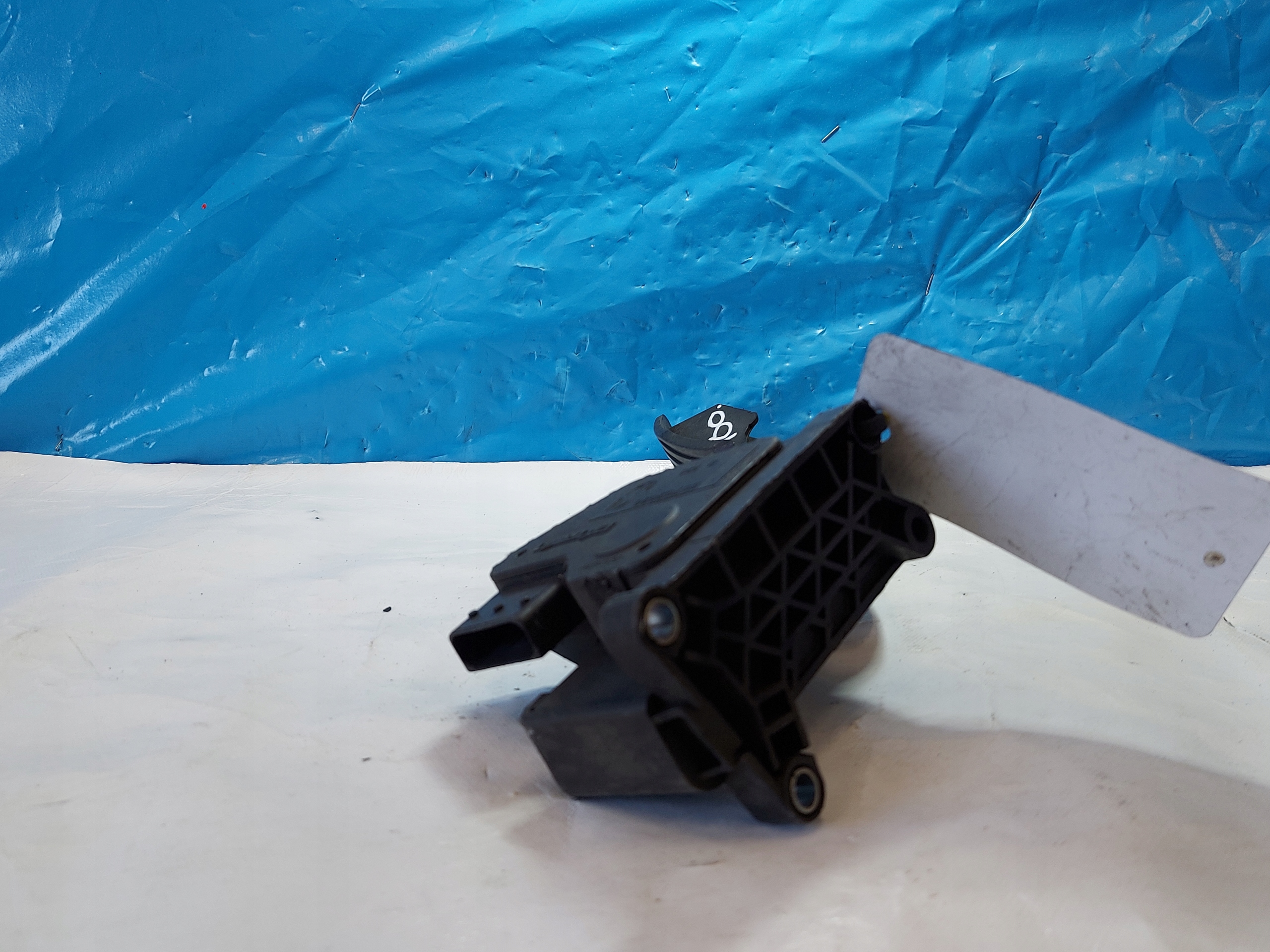 accelerator pedal CORSA D 1.0 B 55702020