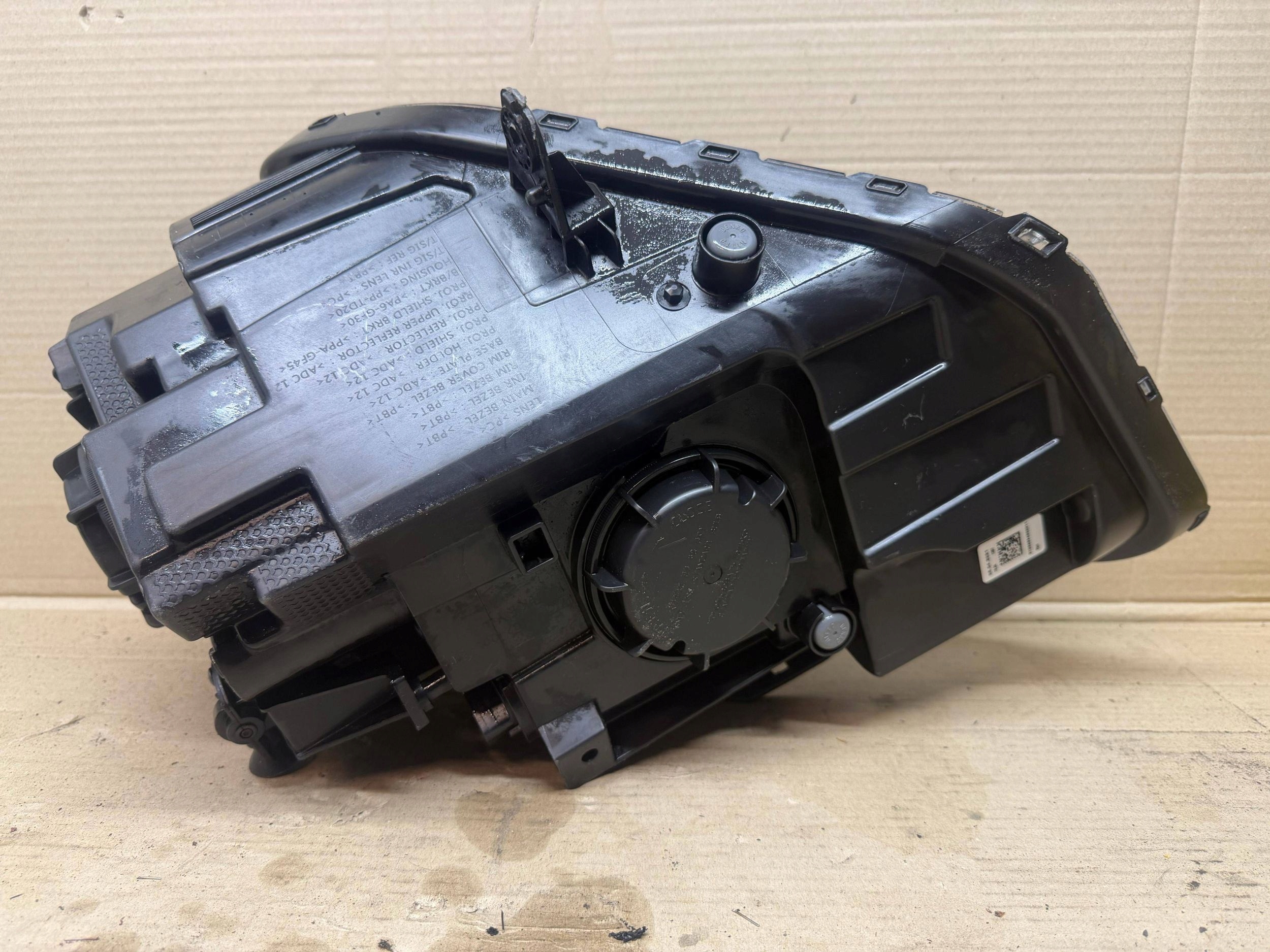 HYUNDAI BAYON 2021- light right front right LED 92102Q0500