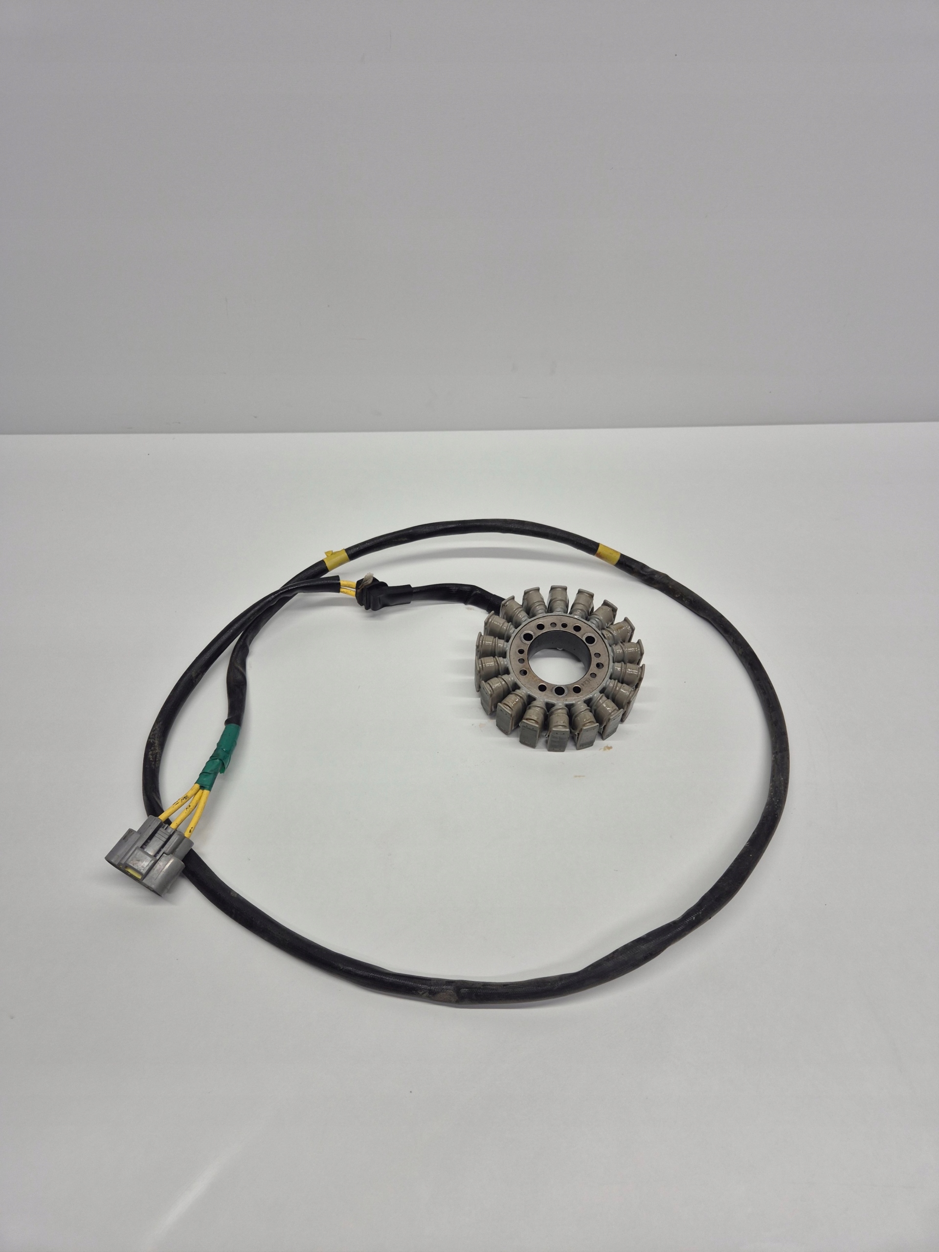 Can-Am Outlander 800 (12) STATOR UZWOJENIE ALTERNATORA